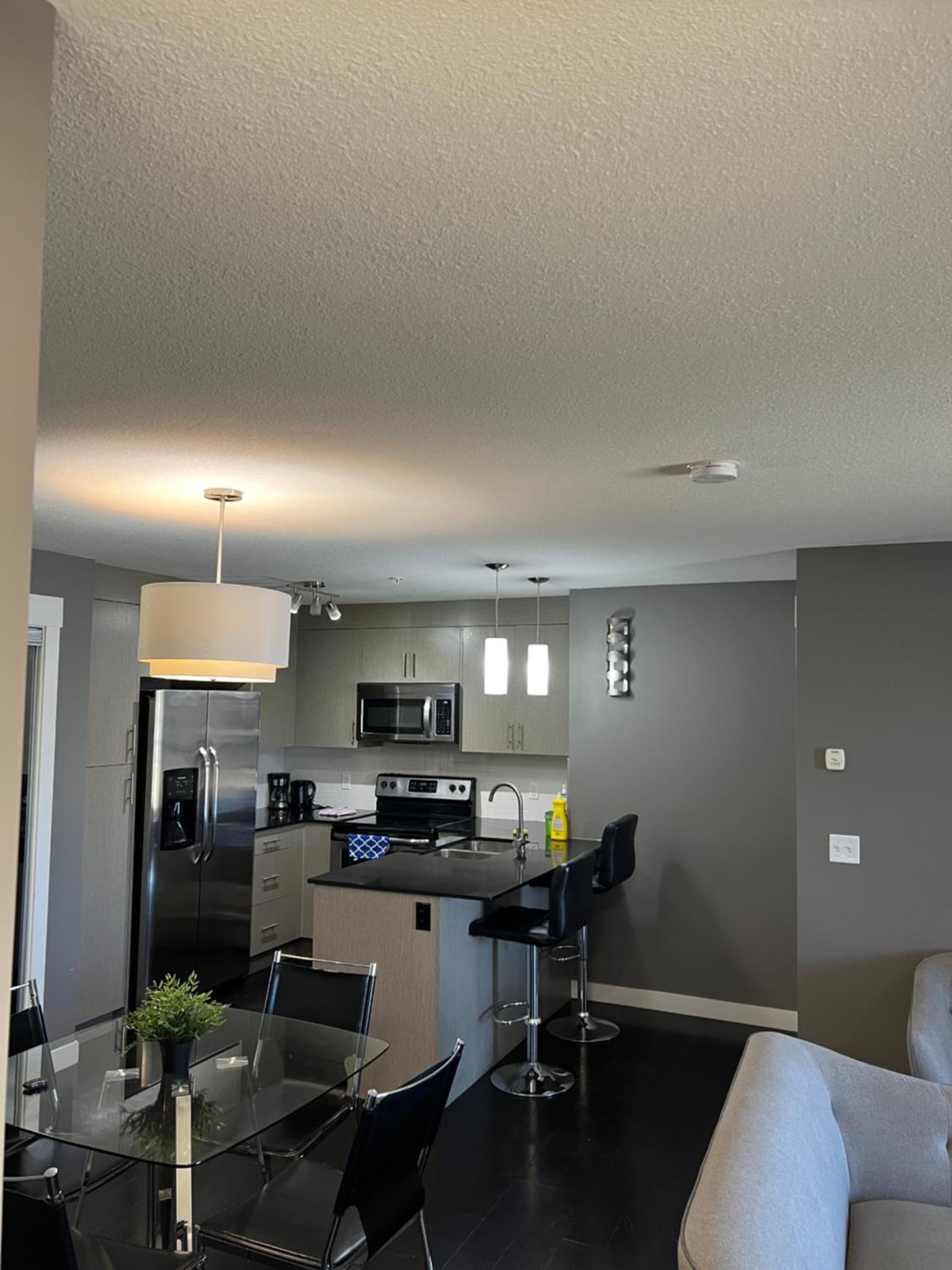 Lovely 2 bedroom 2 bathroom plus den