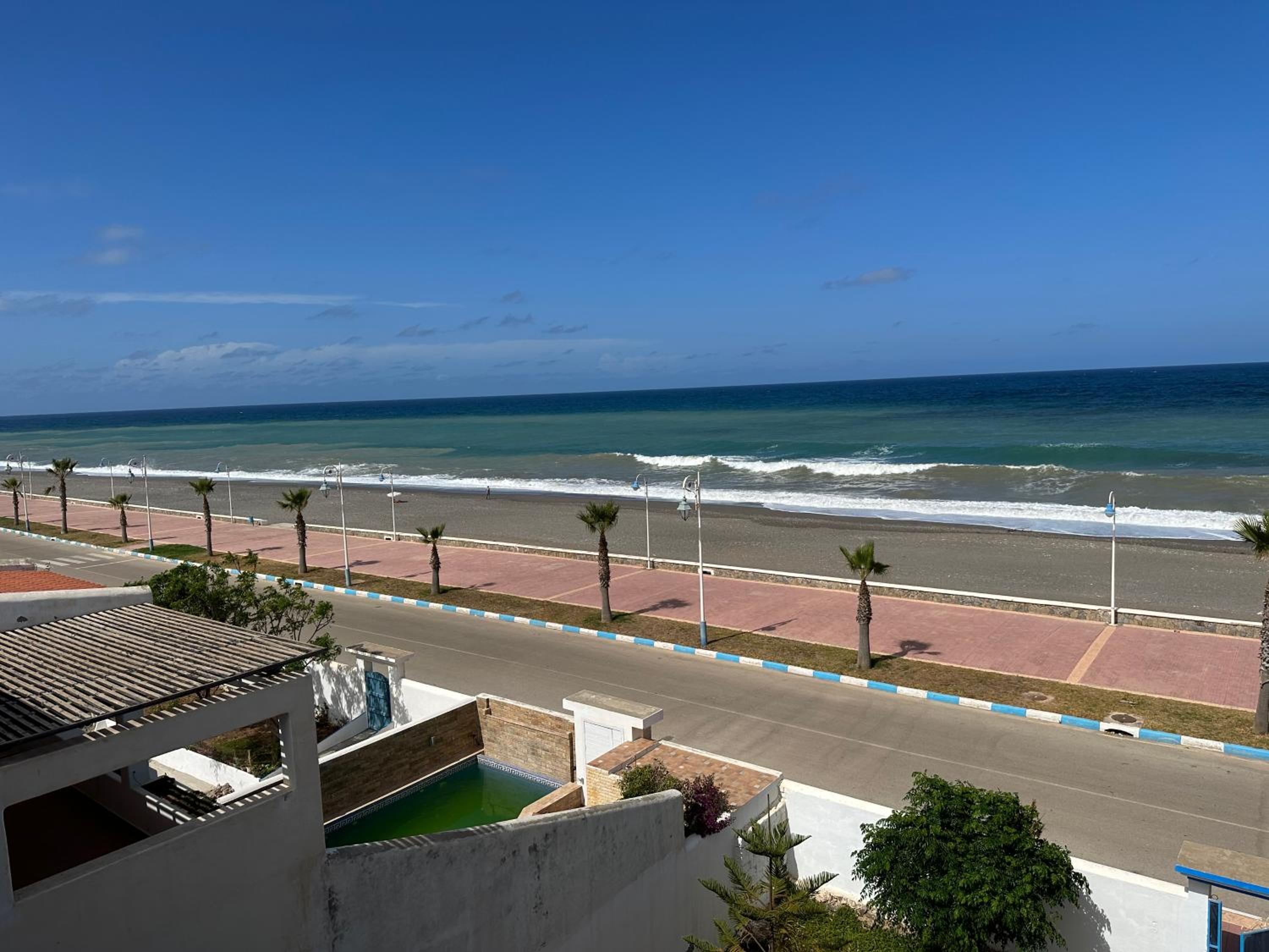 Vue panoramique sur la plage de Oued Laou view 5