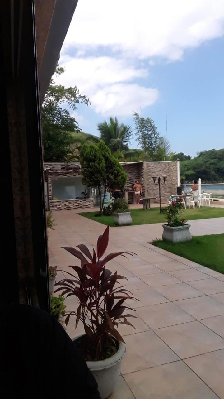 Pe na areia