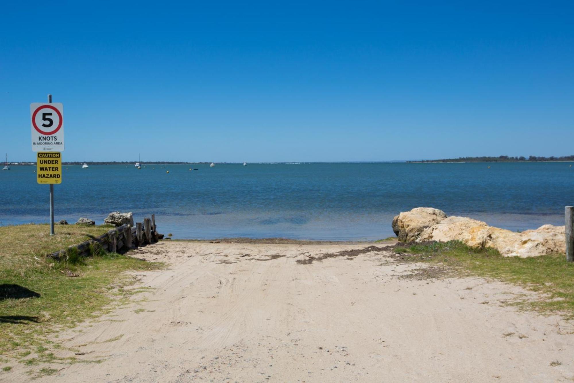Nature Lovers Dream in Dawesville