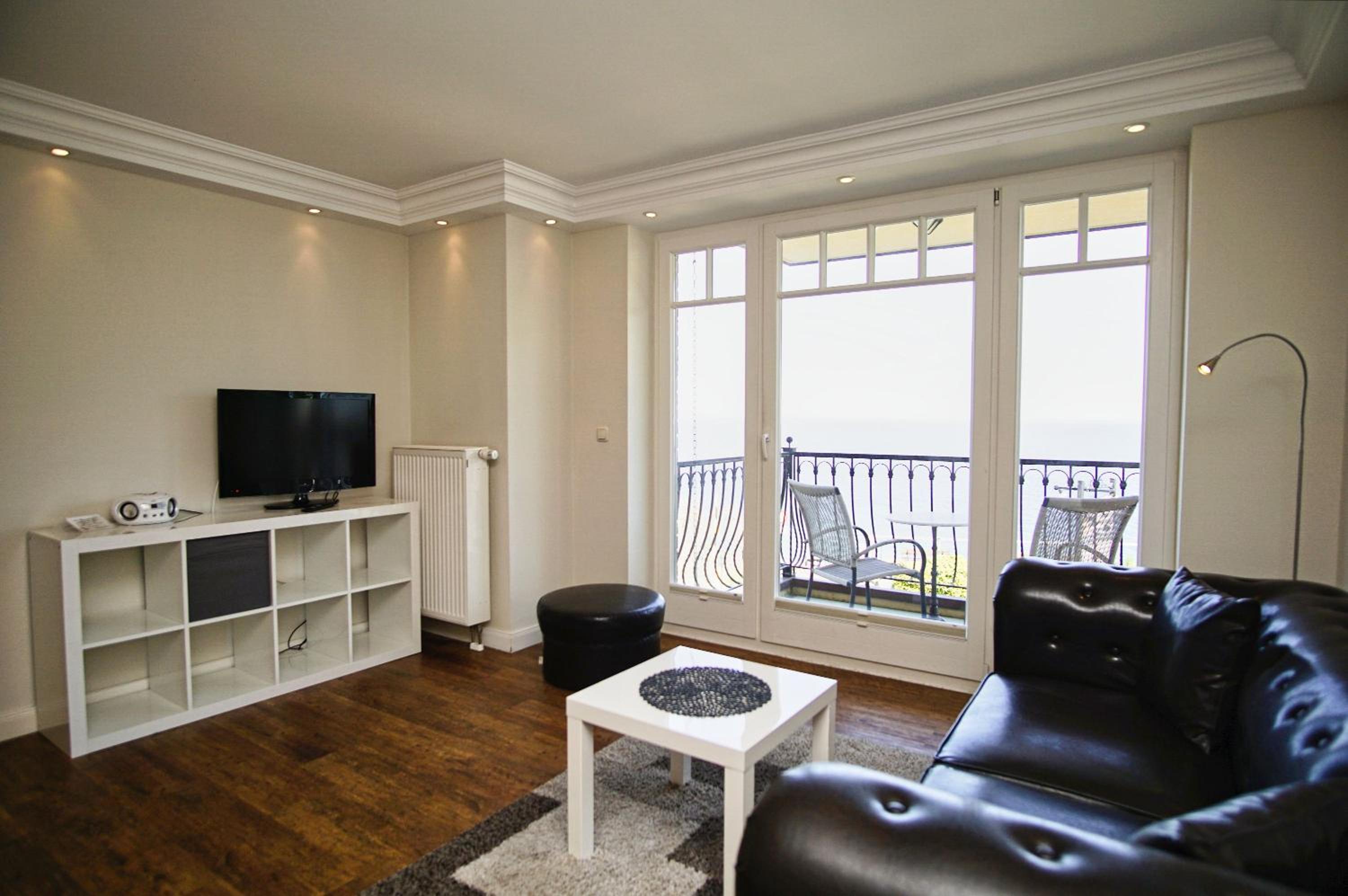 Ferienwohnung mit traumhaftem Meerblick - Haus am Meer FeWo 02