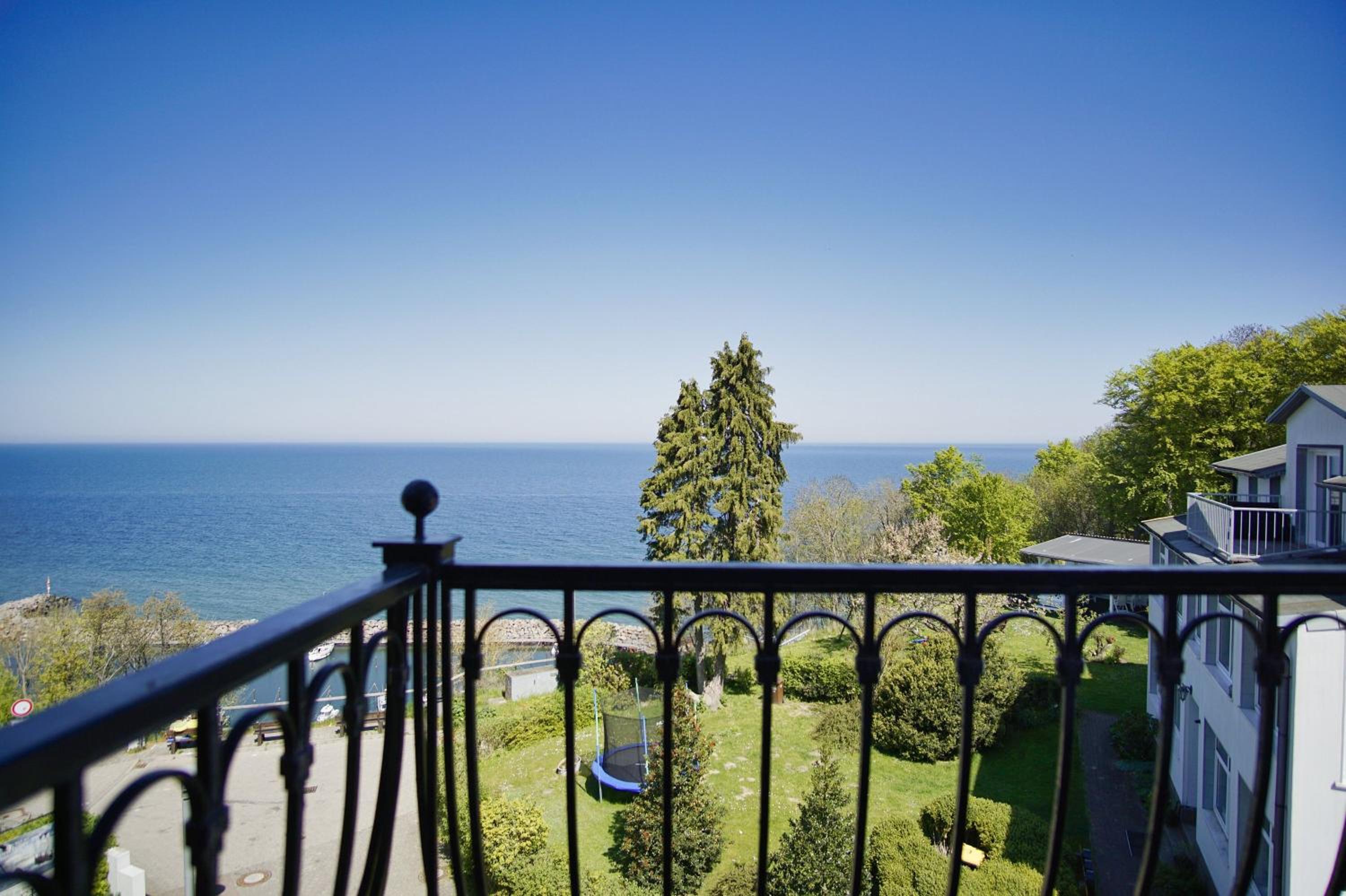 Ferienwohnung mit traumhaftem Meerblick - Haus am Meer FeWo 12