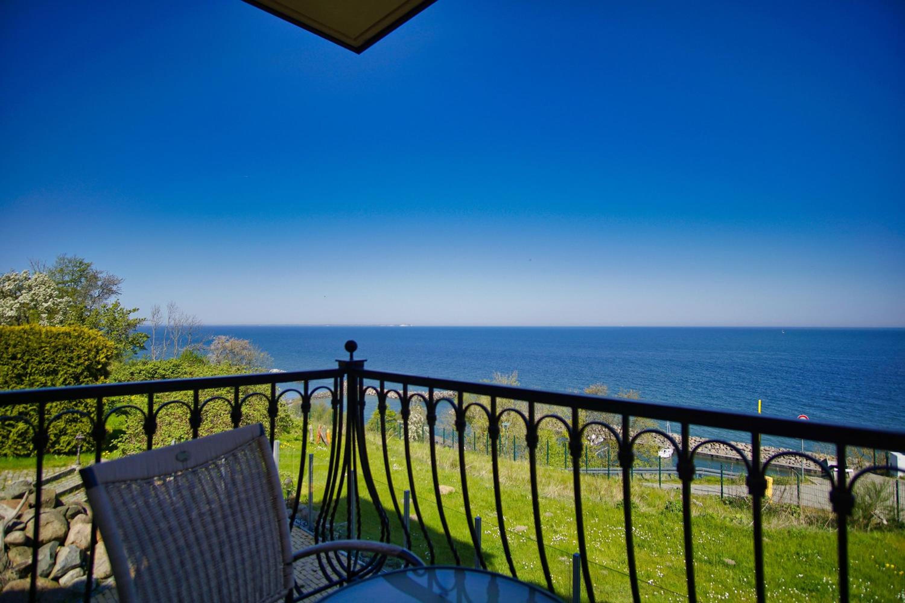 Ferienwohnung mit traumhaftem Meerblick - Haus am Meer FeWo 01