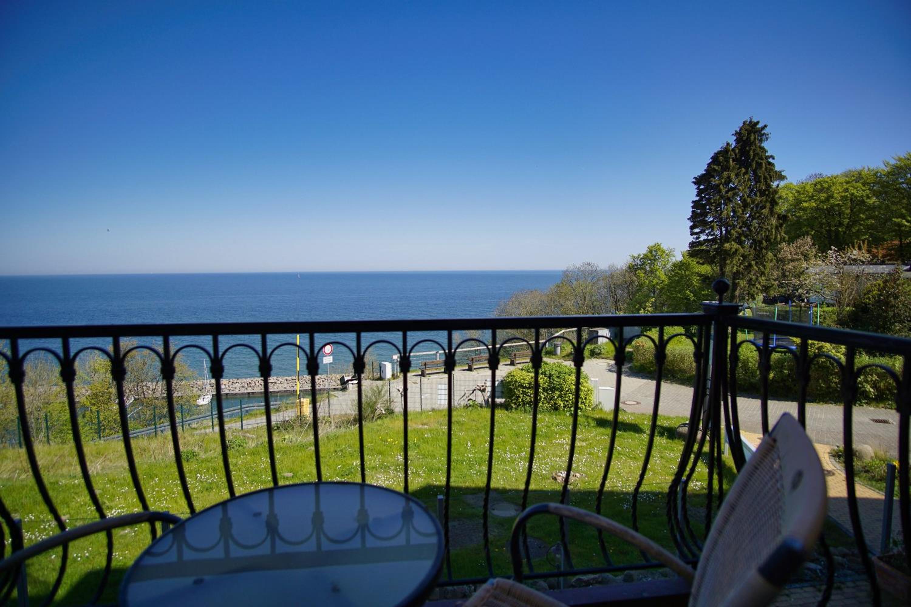 Ferienwohnung mit traumhaftem Meerblick - Haus am Meer FeWo 01