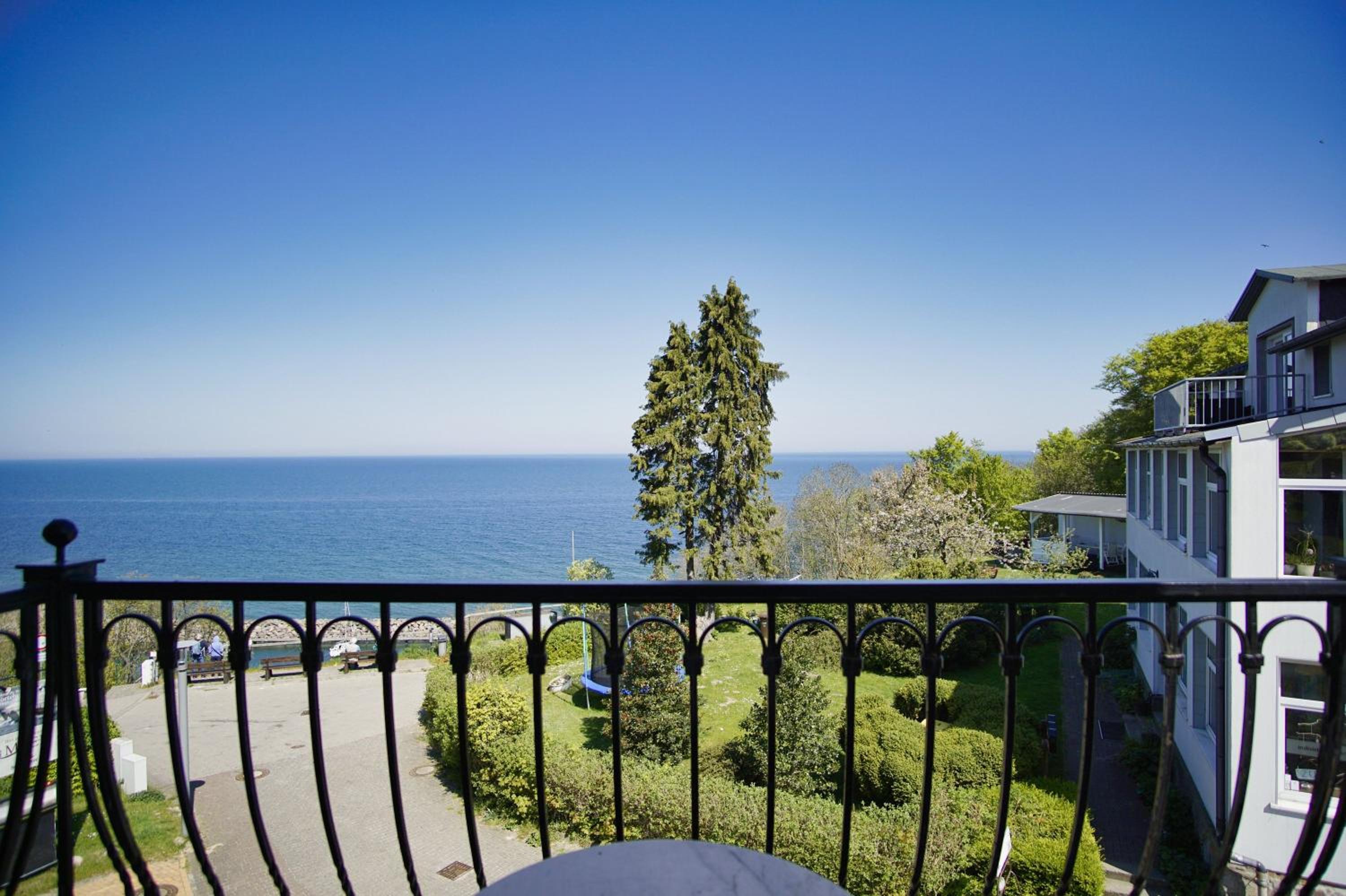 Ferienwohnung mit traumhaftem Meerblick - Haus am Meer FeWo 08