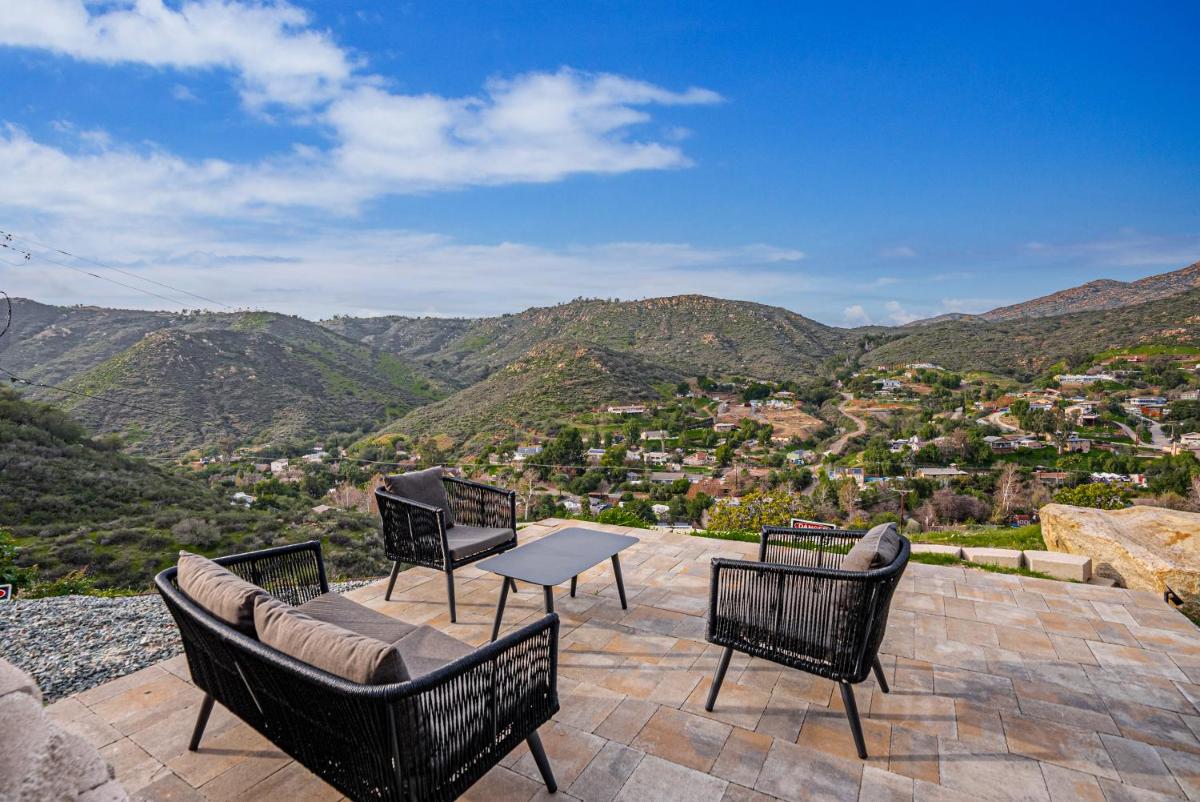 Private Mountain Top Estate-Lux retreat W Pool-Spa view 4