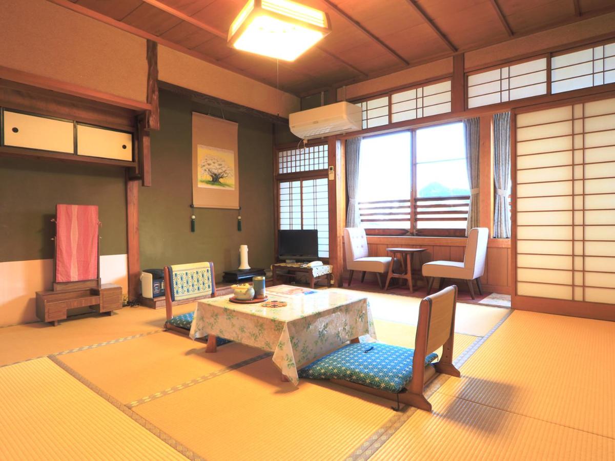Ougiya Ryokan view 4