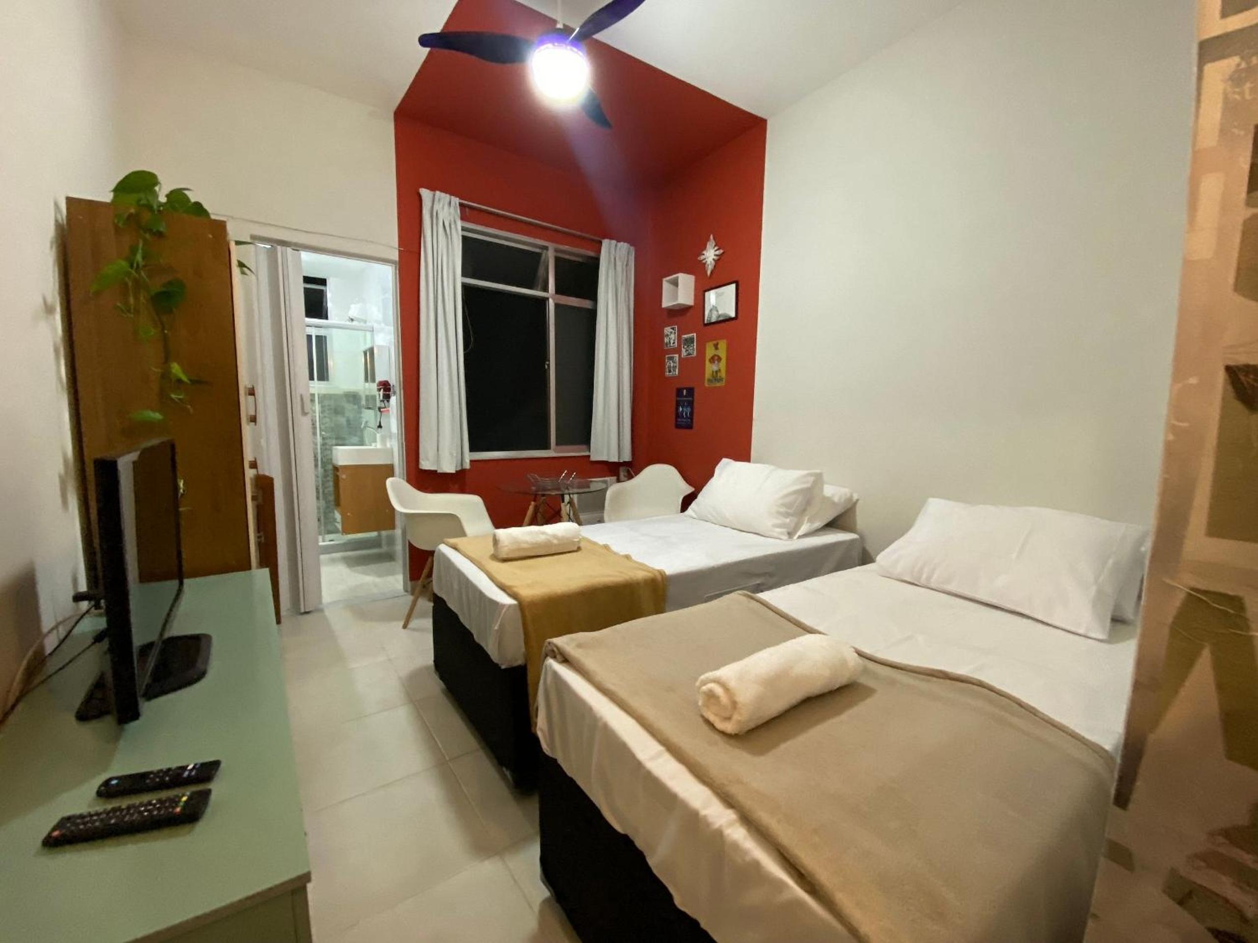 Loft estiloso no coração da Lapa - Cozinha equipada - Portaria 24h - Arcos da Lapa - Escadaria Selarón