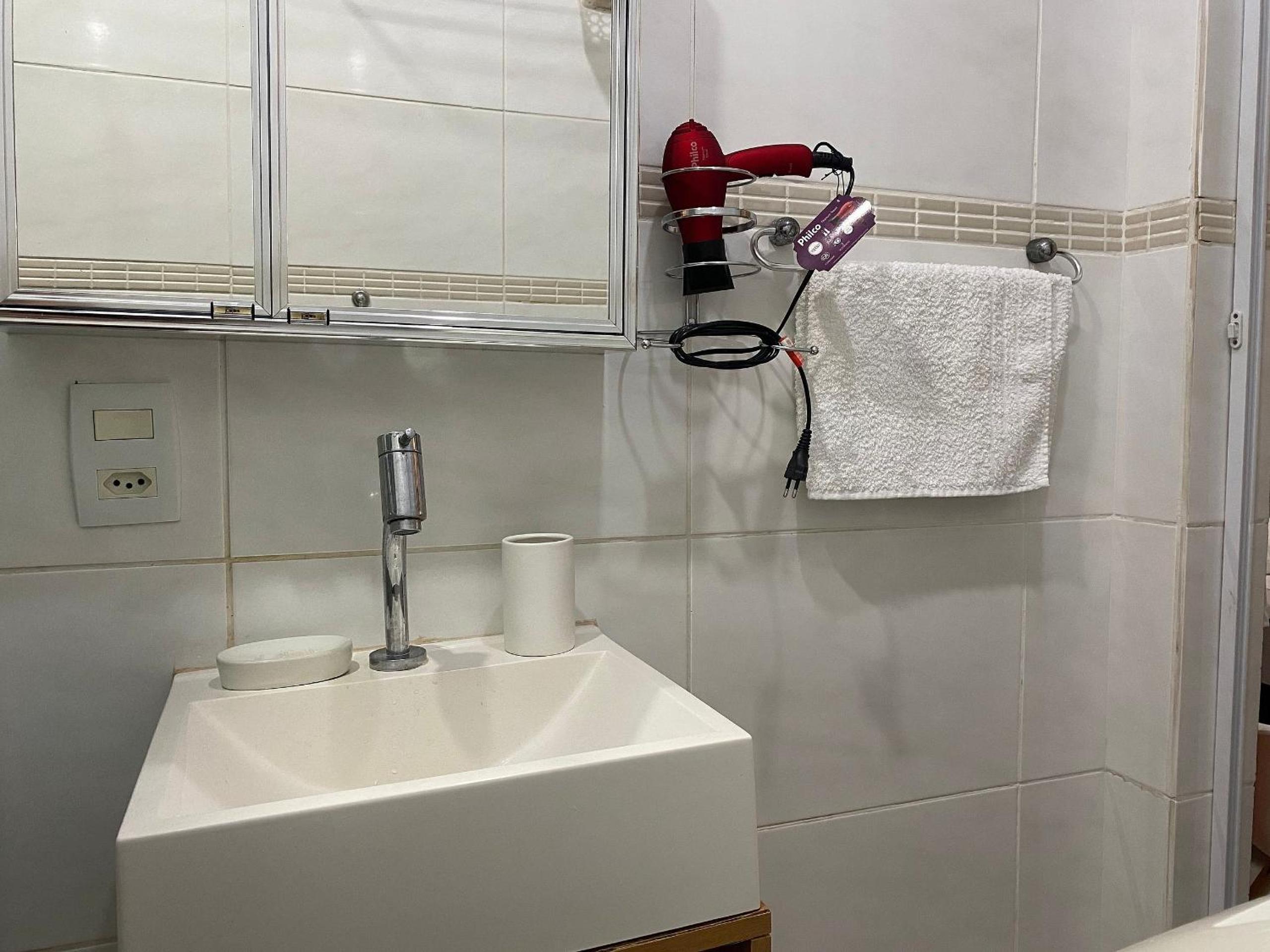 Loft estiloso no coração da Lapa - Cozinha equipada - Portaria 24h - Arcos da Lapa - Escadaria Selarón