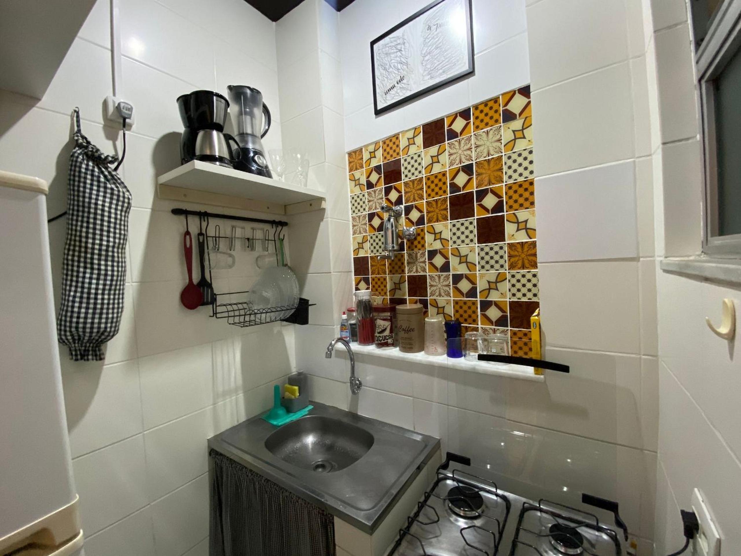 Loft estiloso no coração da Lapa - Cozinha equipada - Portaria 24h - Arcos da Lapa - Escadaria Selarón