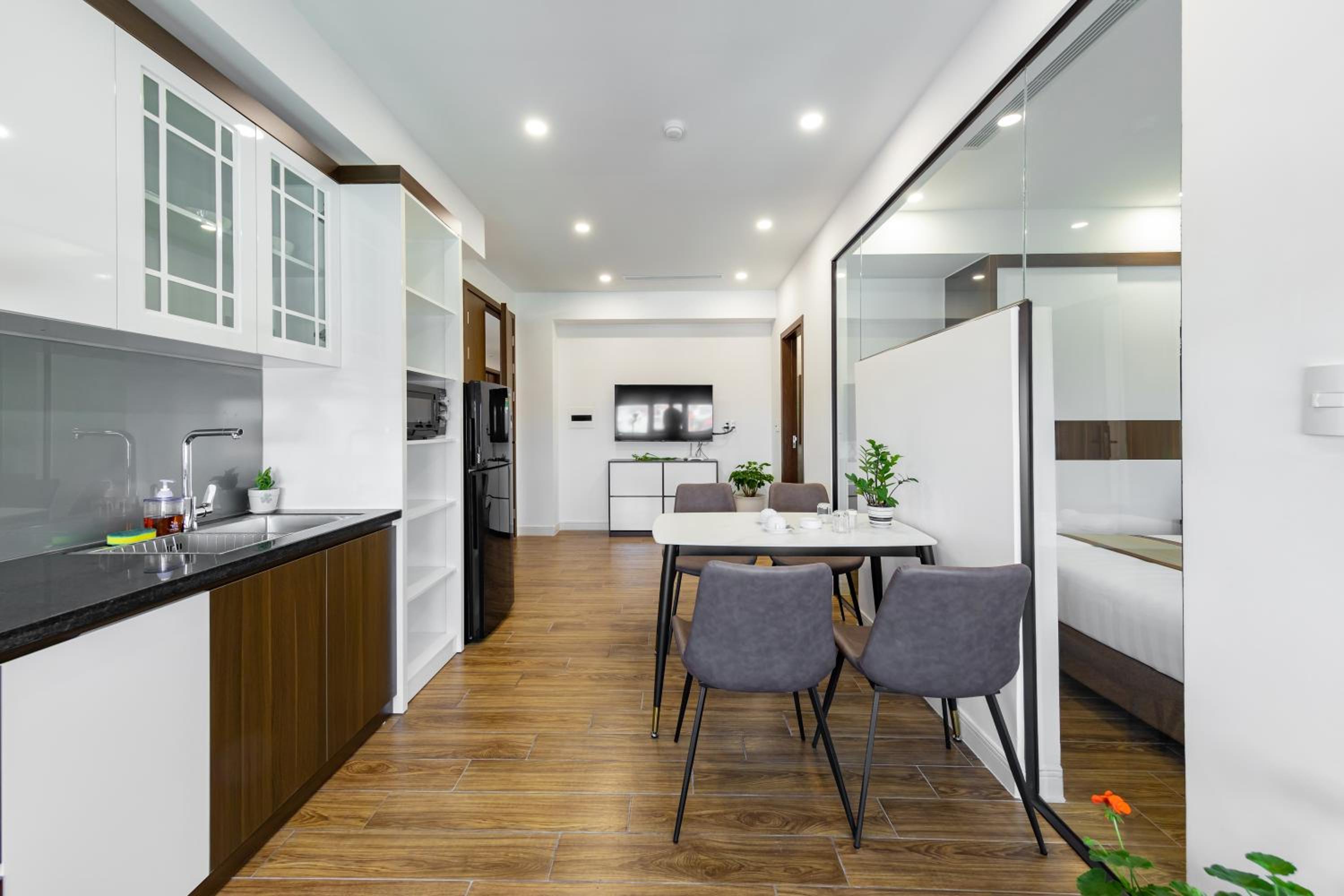 Phong Lan Apartments