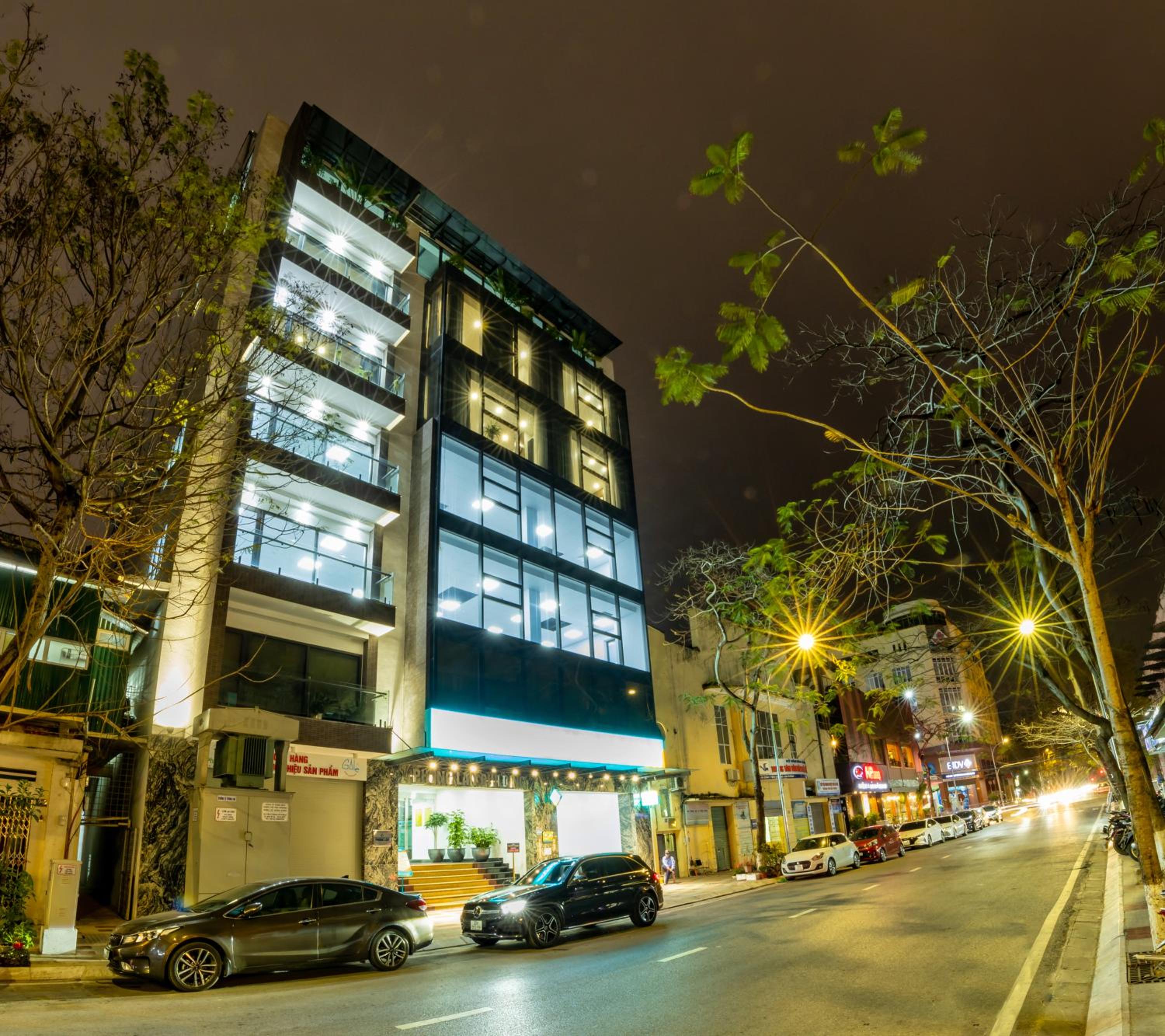 Phong Lan Apartments