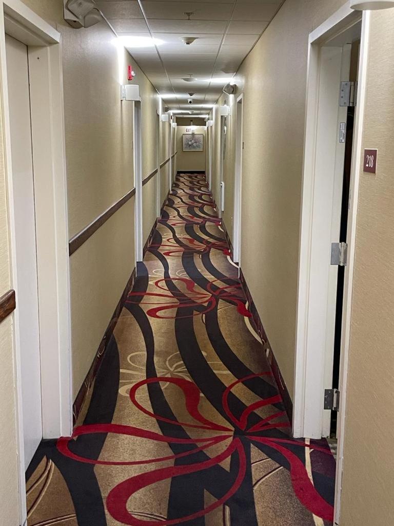 Whitney Inn  Suites - Property Image 4