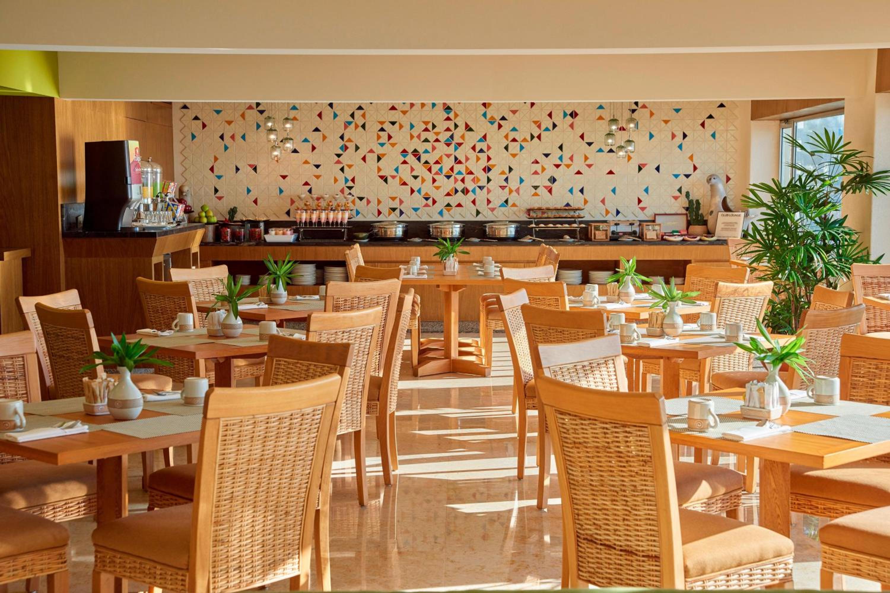 Puerto Vallarta Vacations - Sheraton Buganvilias Resort  Convention Center - Property Image 22