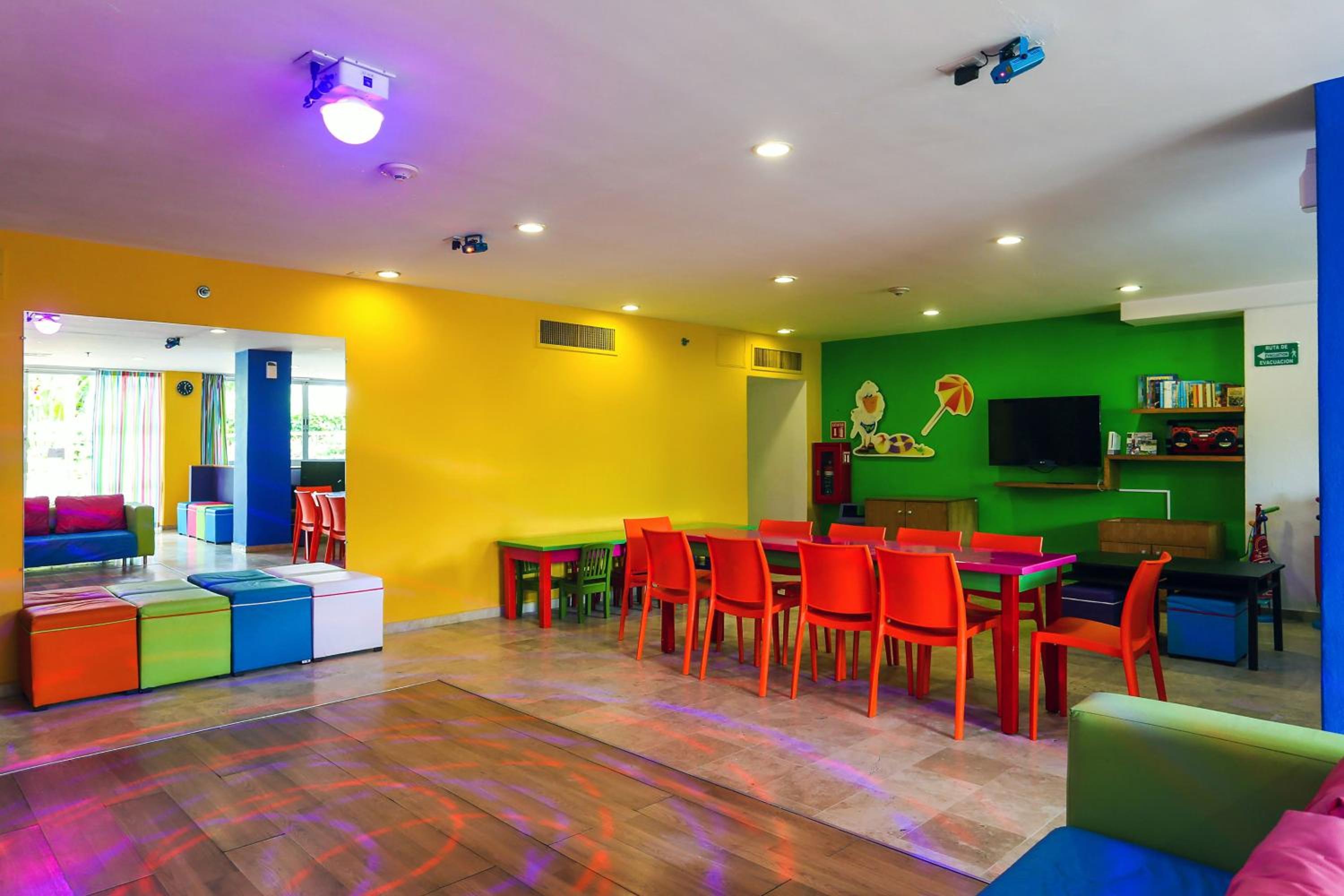 Puerto Vallarta Vacations - Sheraton Buganvilias Resort  Convention Center - Property Image 173