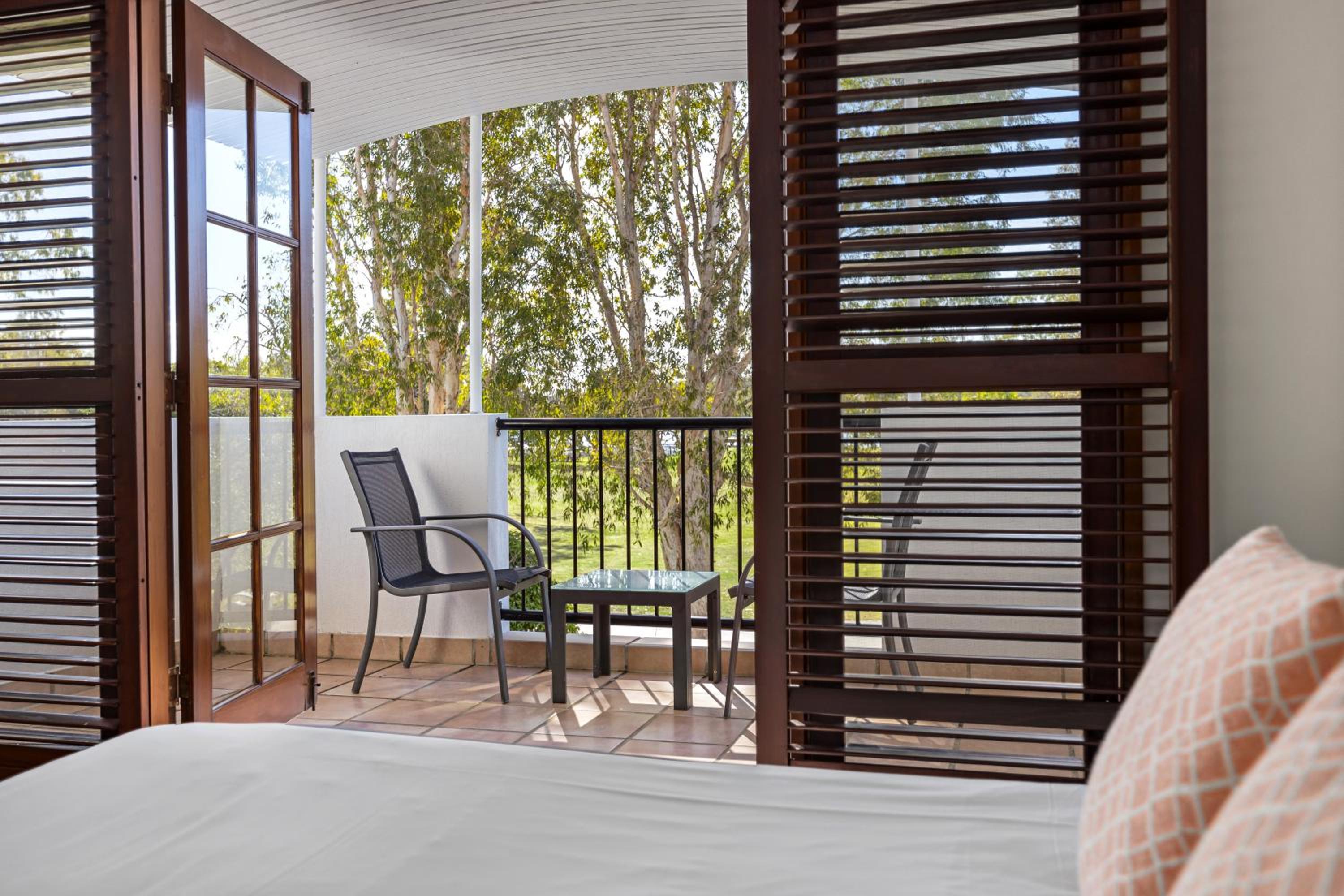 Villa Aqua Riverside Retreat with Pool