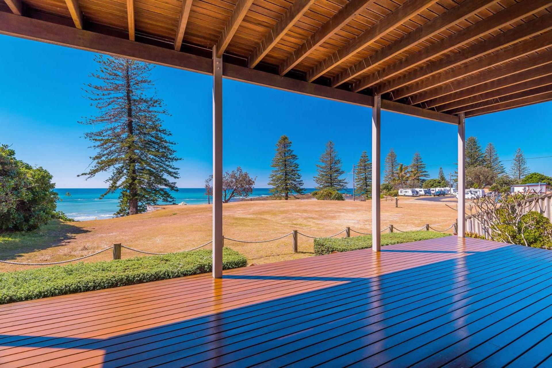 Casa della vista - Beach front location