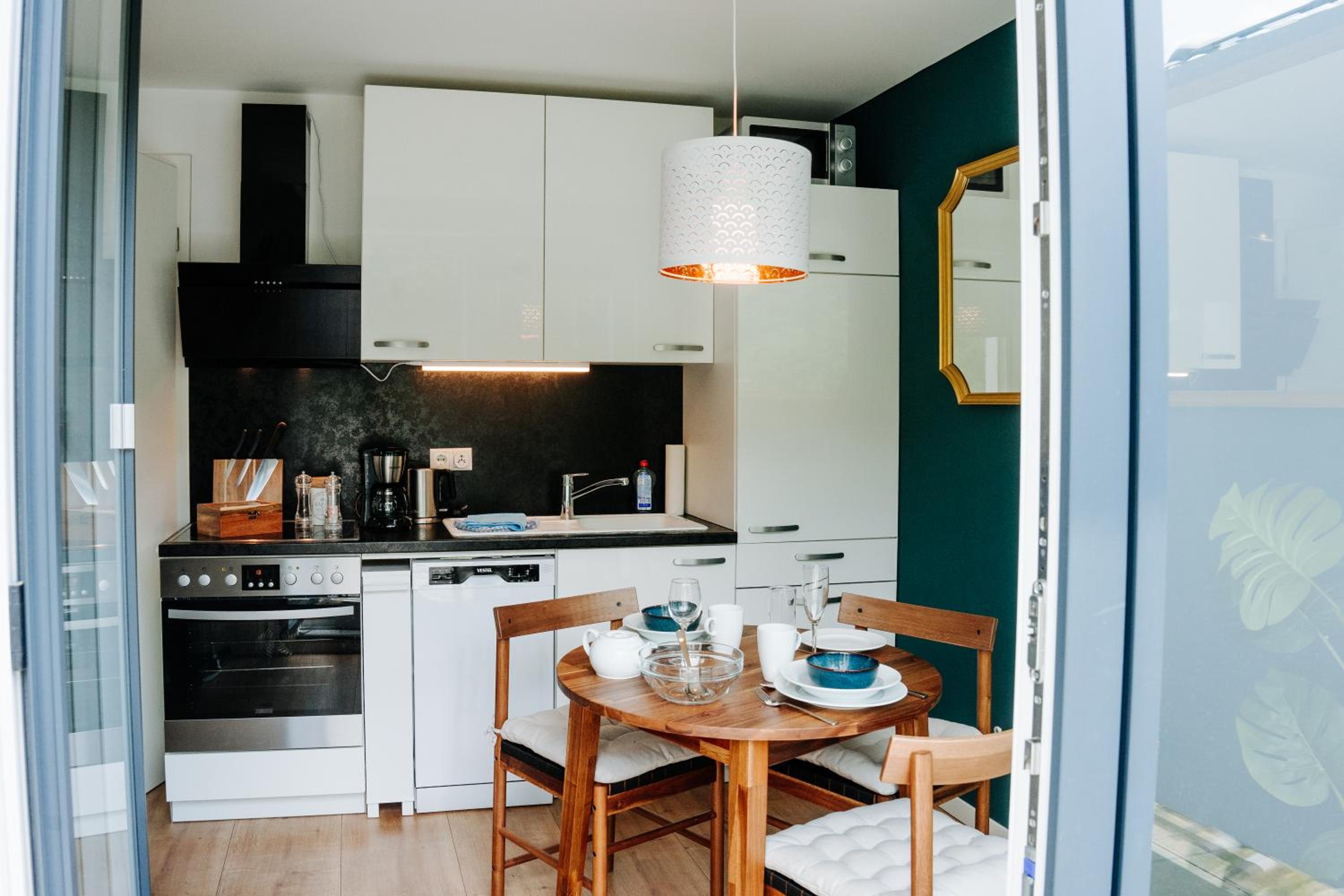 Design Home Office & Central Hideaway - EAH, ZEISS, SCHOTT in 5 min