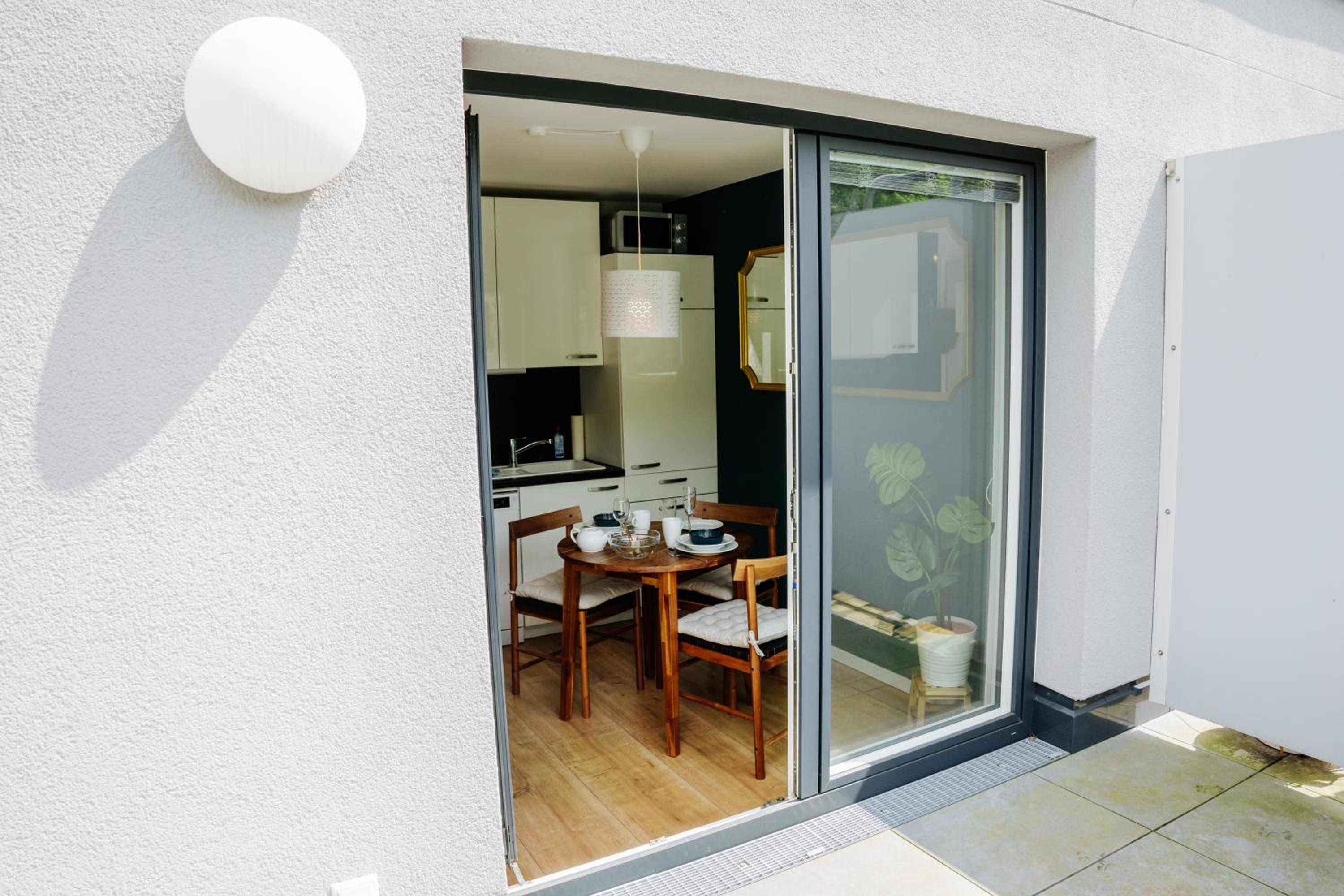 Design Home Office & Central Hideaway - EAH, ZEISS, SCHOTT in 5 min