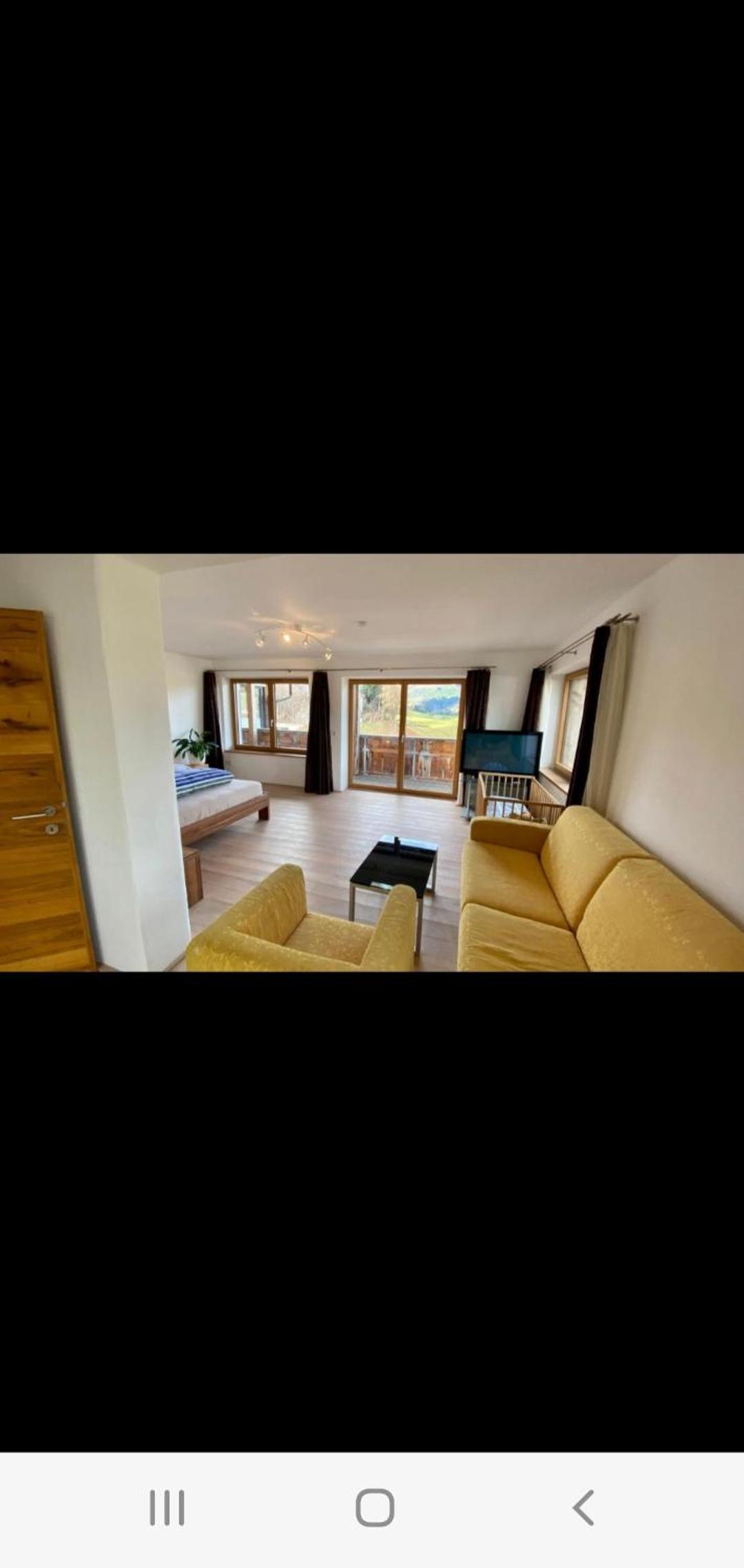 Relax.Land 2 Apartments (13 persons) Grinzens