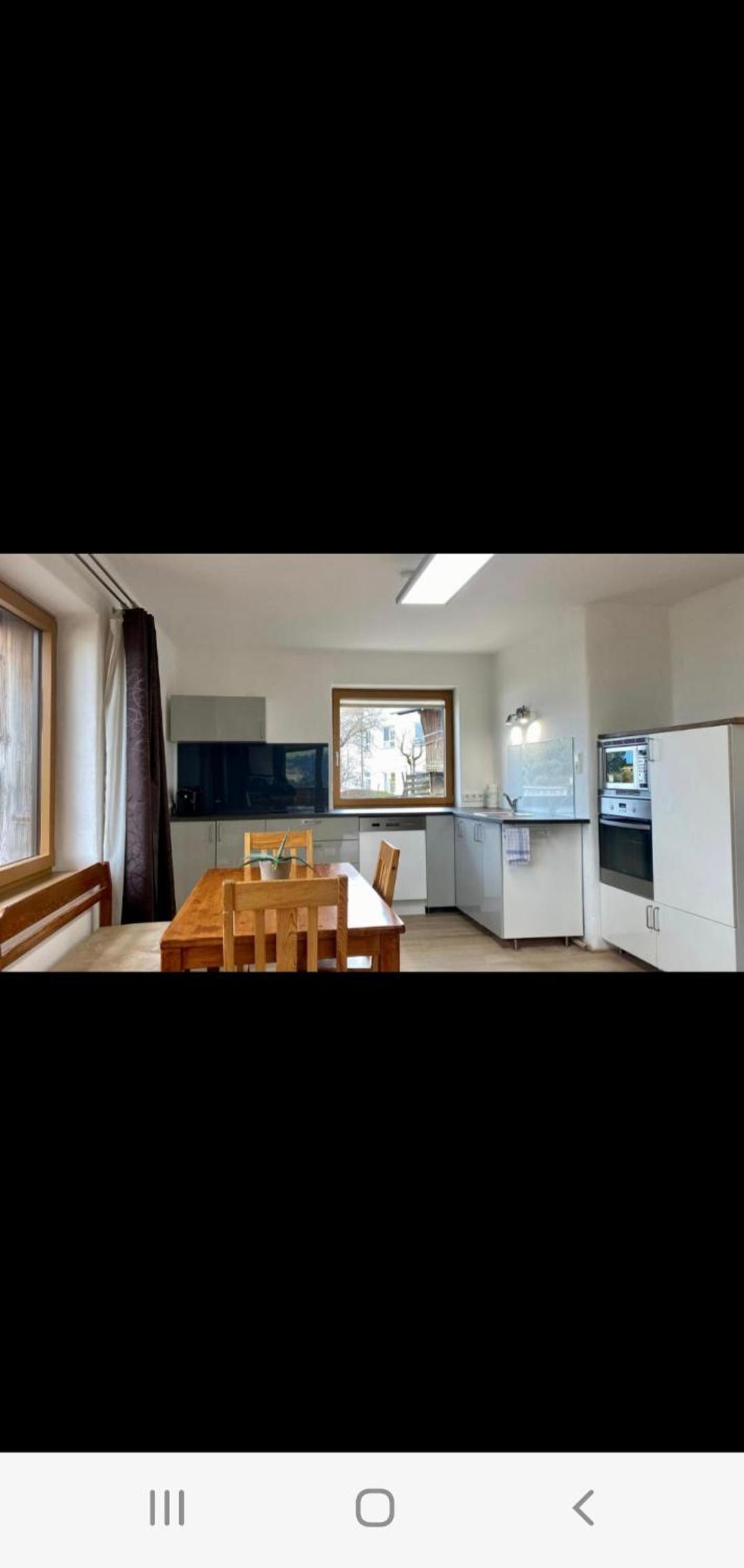 Relax.Land 2 Apartments (13 persons) Grinzens