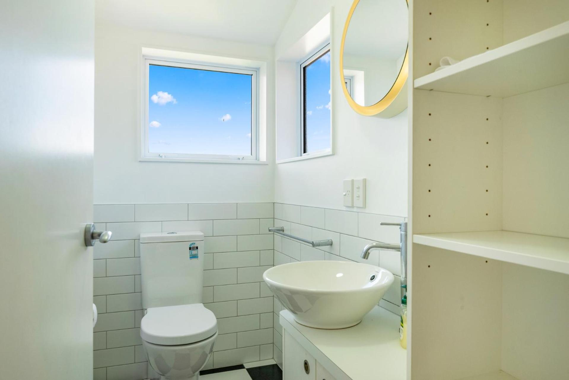 Alpha - Otaki Beach Holiday Home view 3