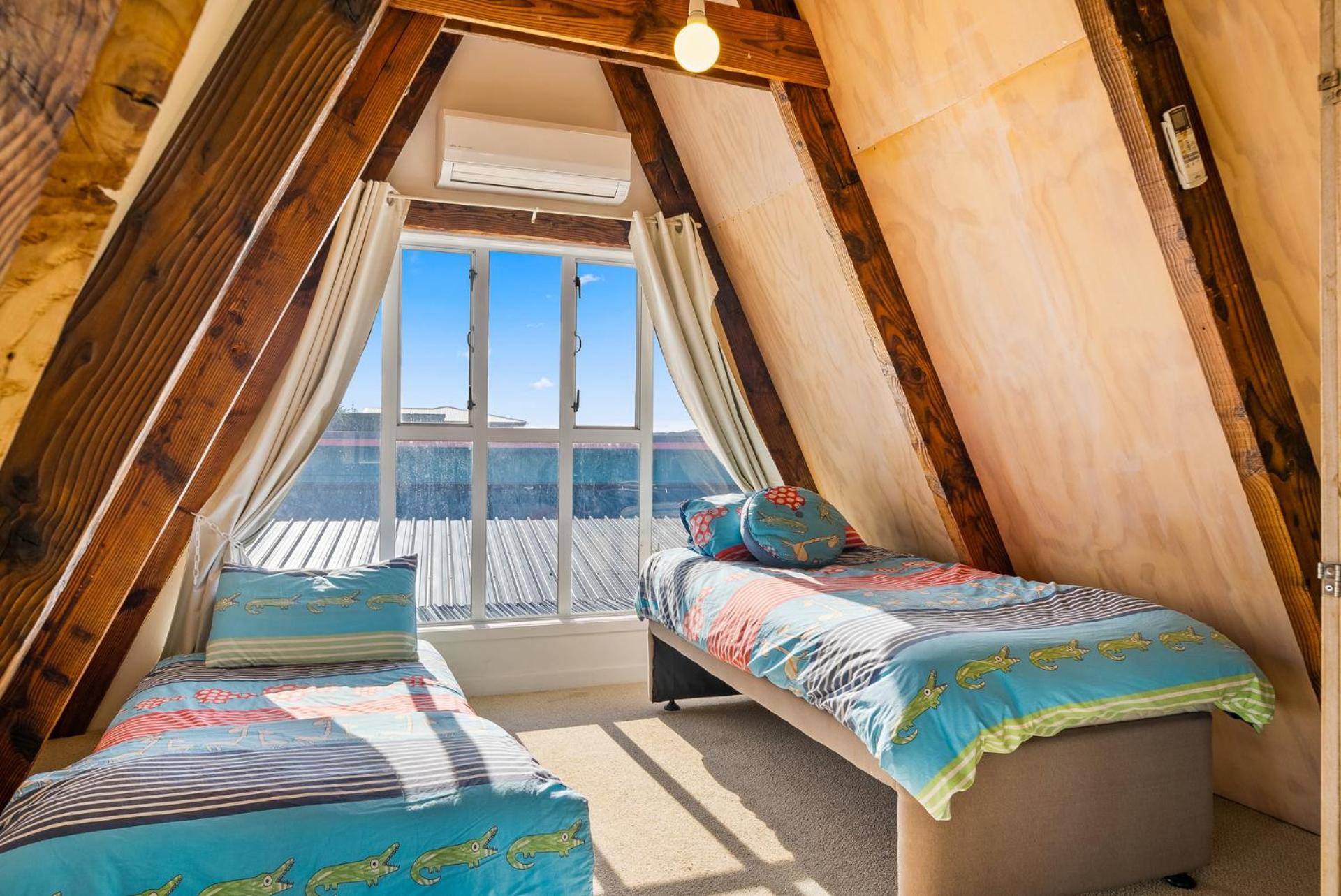 Alpha - Otaki Beach Holiday Home view 5