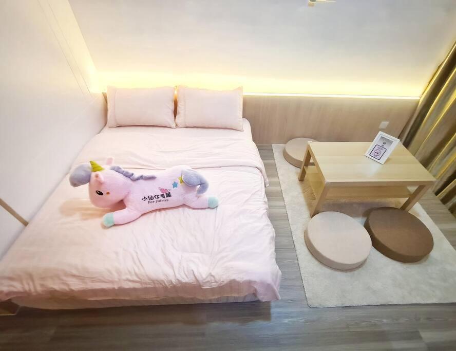 Romantic muji studio balcony high floor Free Netflix