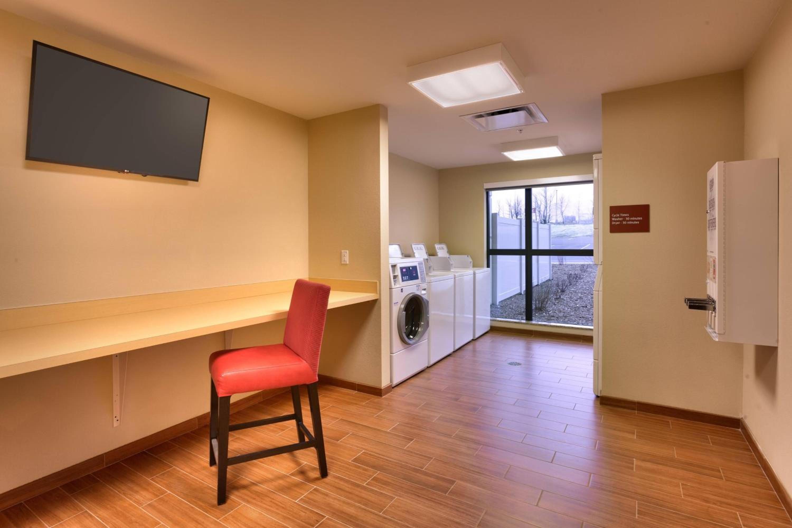 Dickinson Vacations - TownePlace Suites by Marriott Dickinson - Property Image 9