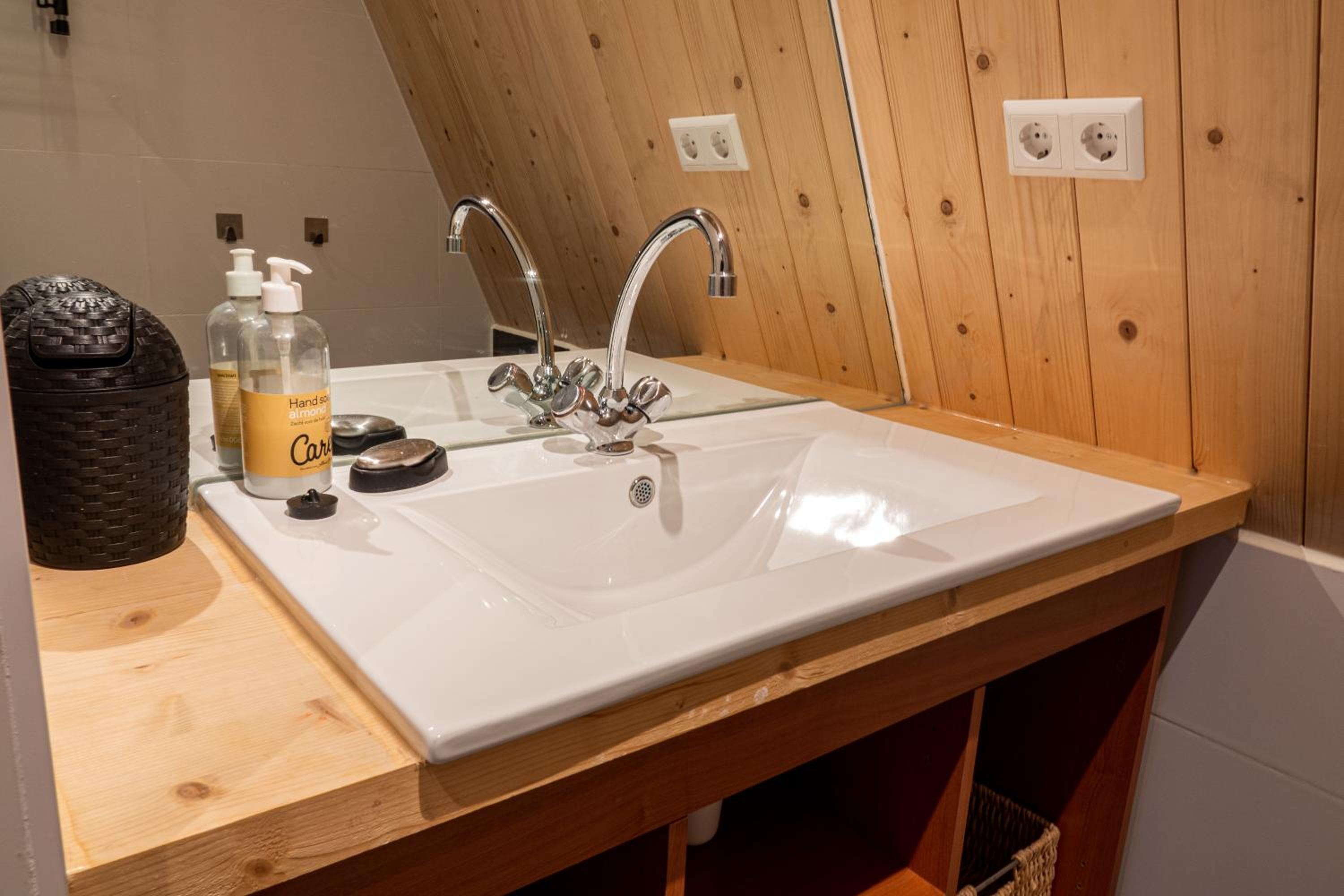 4T4 Apartment C