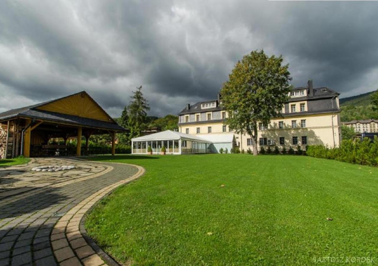 Hotel Alpin - Image 1