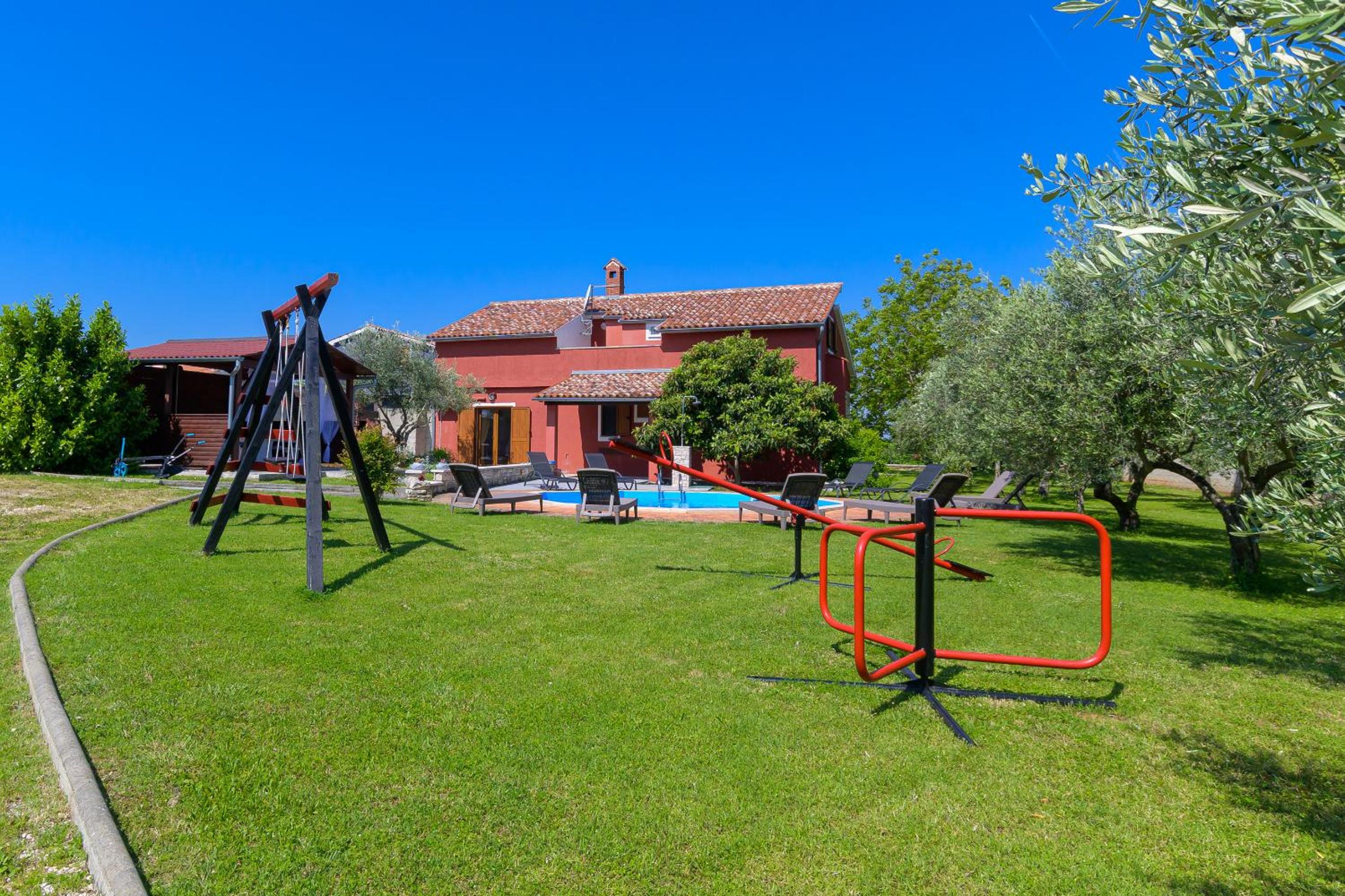 Villa Carla near Pula with private pool & kids playground up to 8 guests - pet friendly view 4