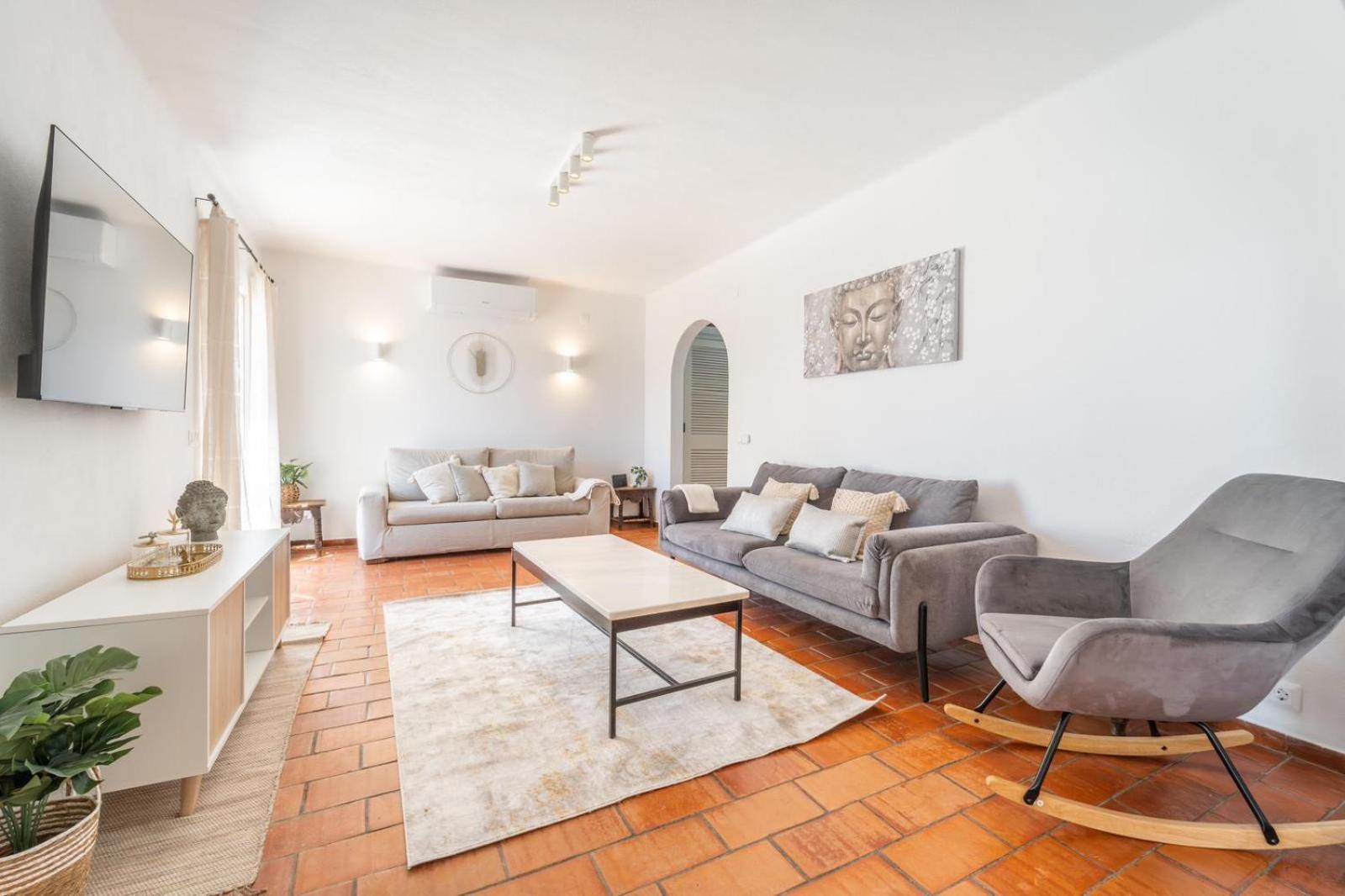 Villa Bougainvilla - Vilamoura - Pool - Free wifi - Air con view 3