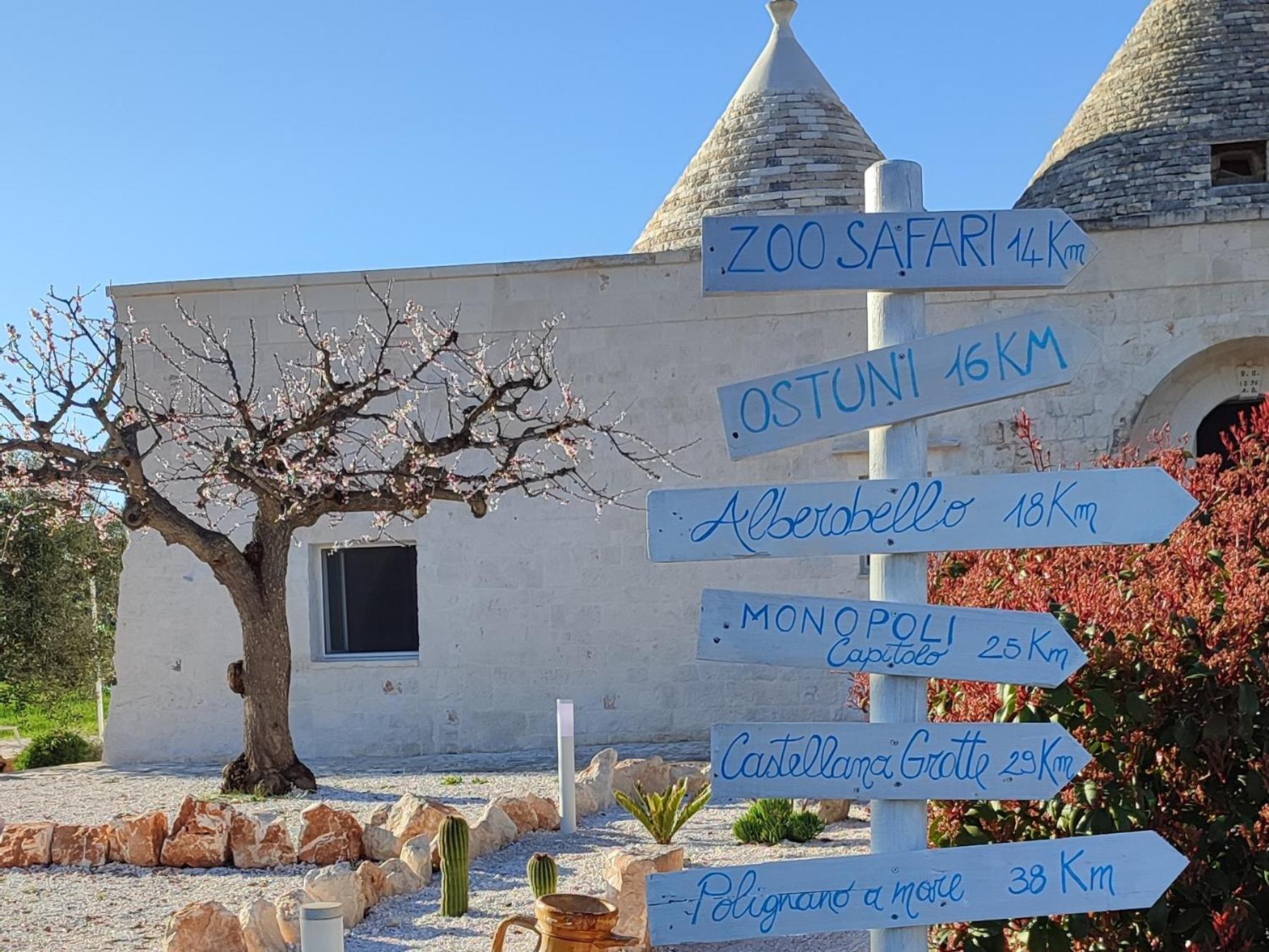 Trulli Abate Mauro view 3