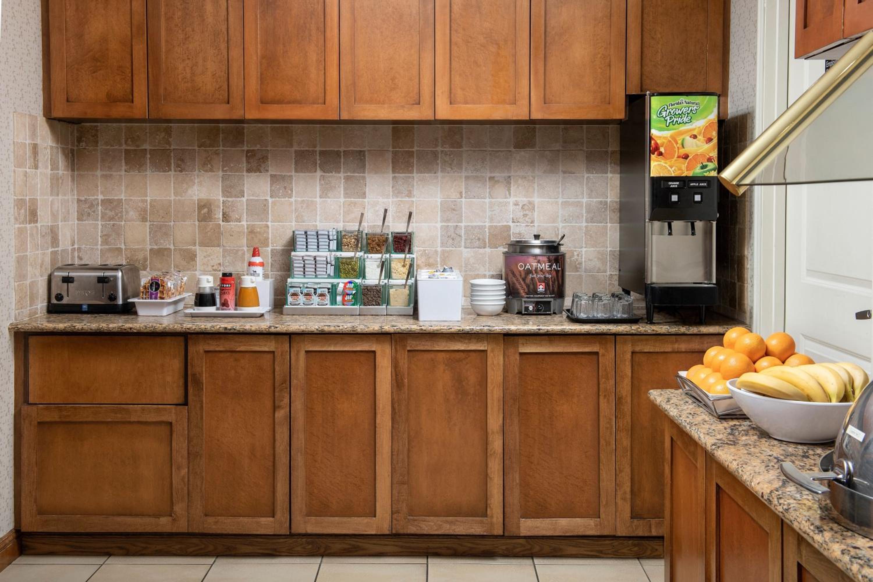 Chico Vacations - Residence Inn Chico - Property Image 3