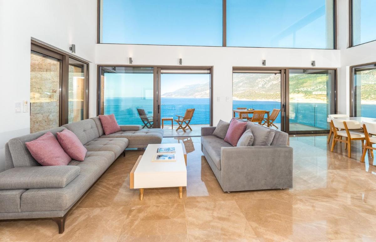 Lighthouse Loft Ayisigi view 4