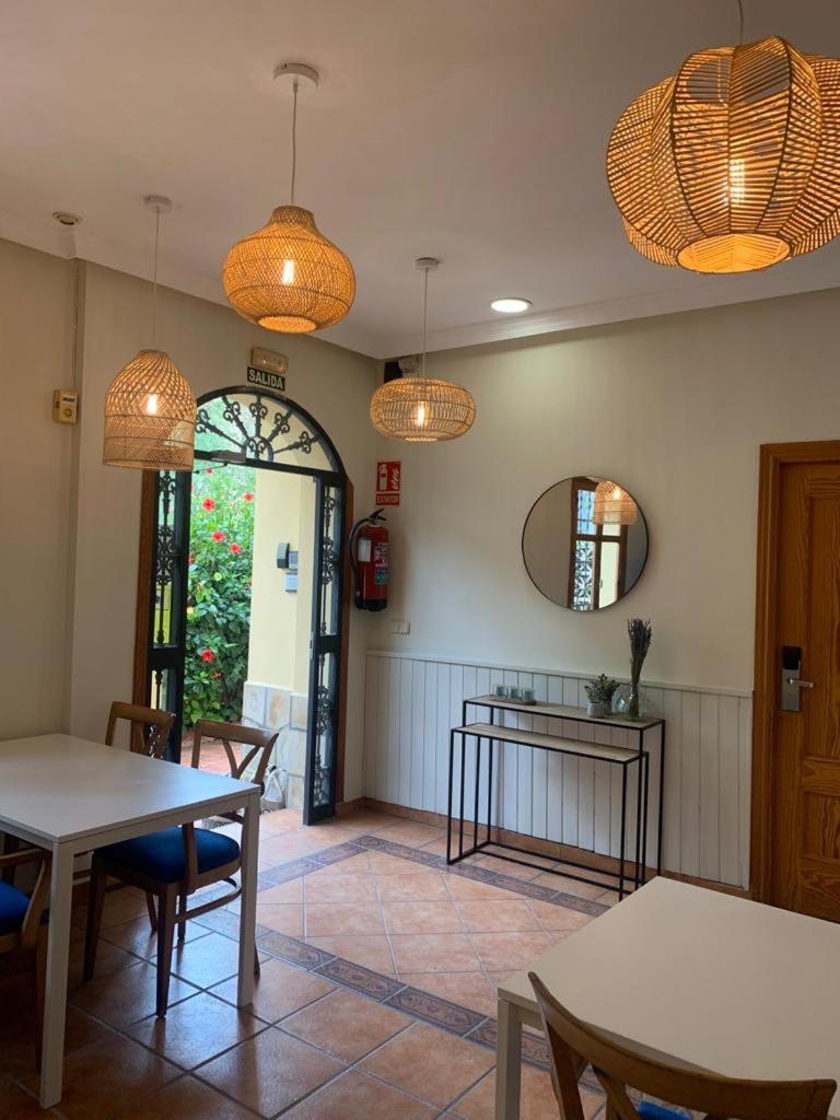 Hostal Moscatel