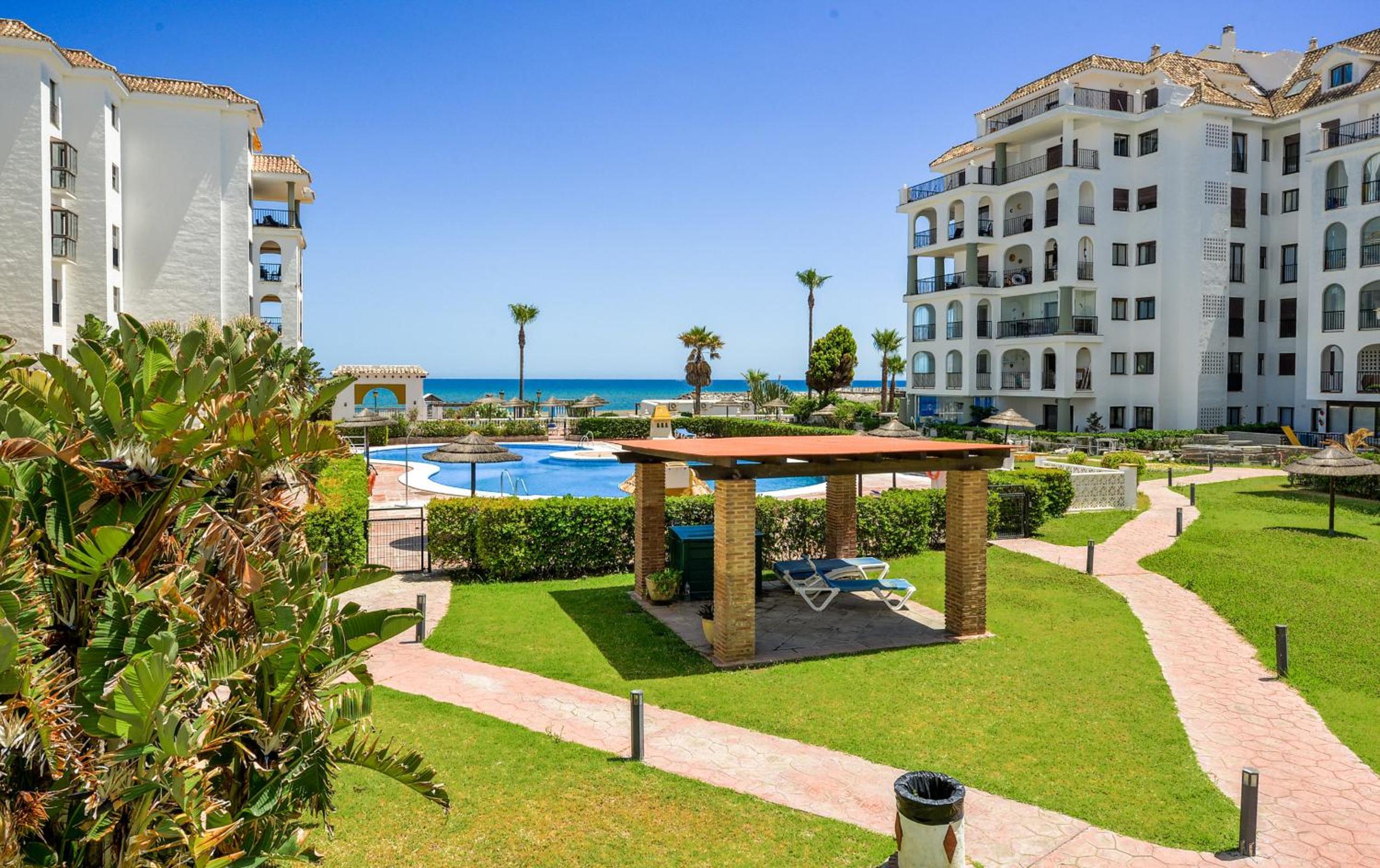 Marina Duquesa 2419 Seafront residence view 2