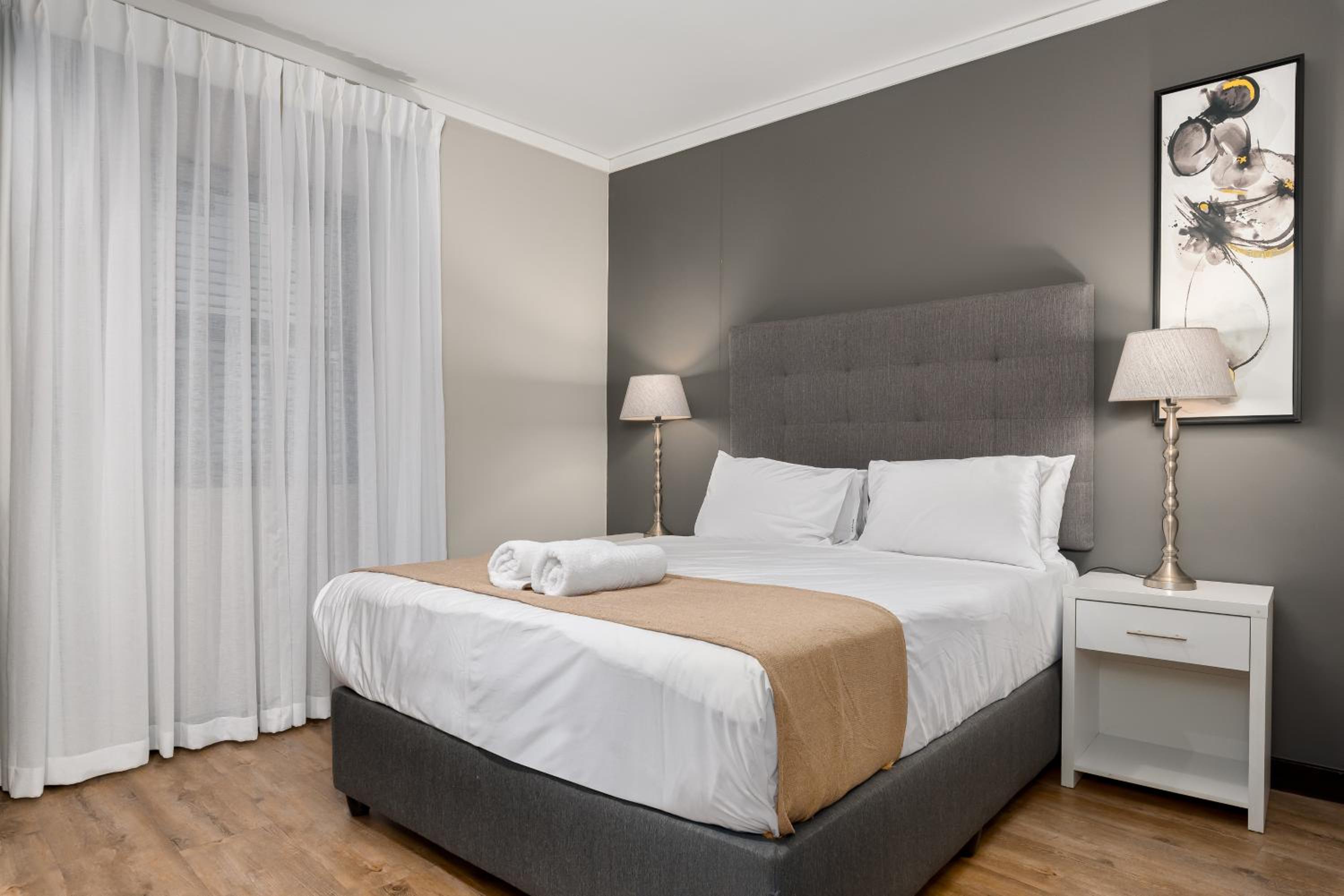 Icon Apartments