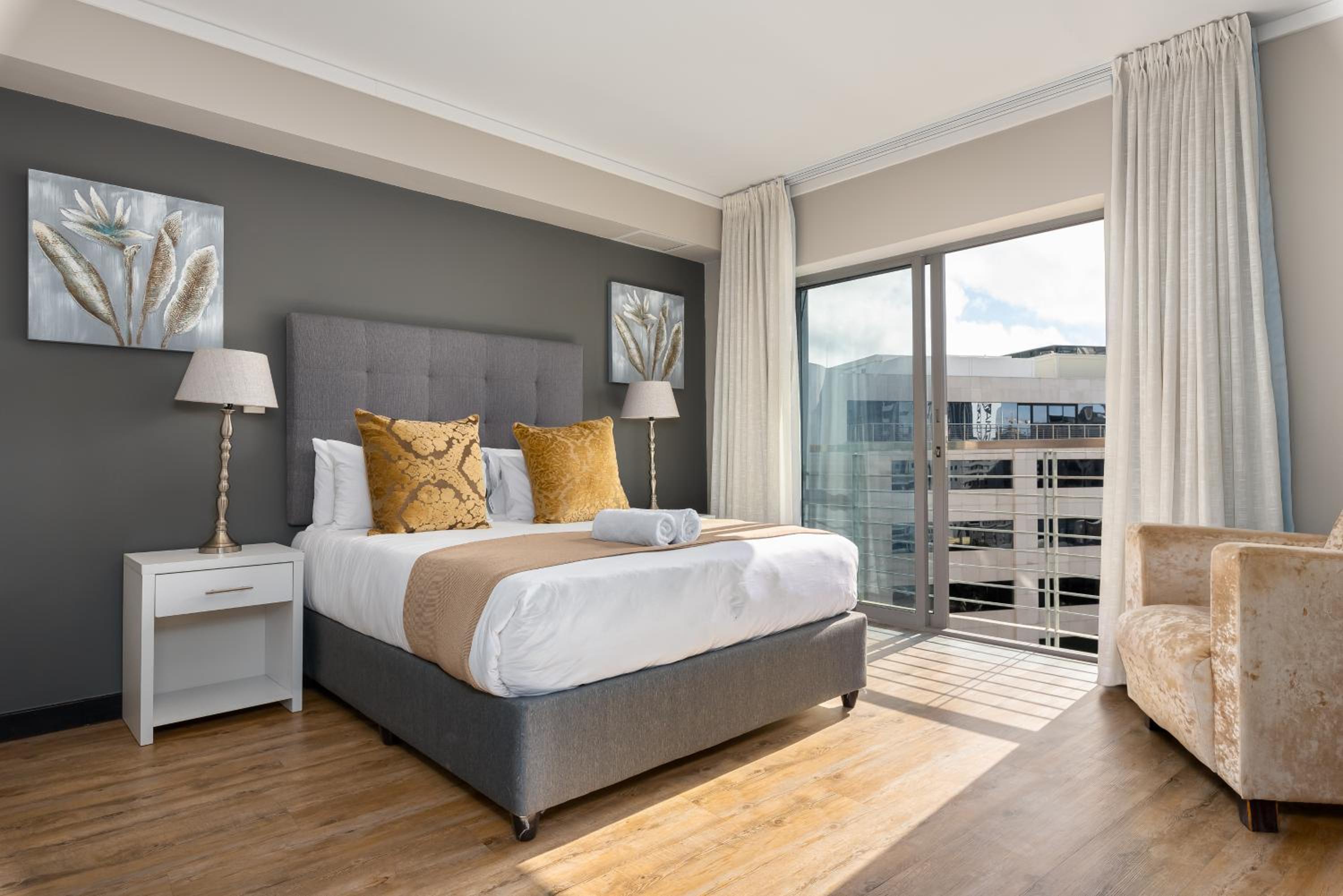 Icon Apartments