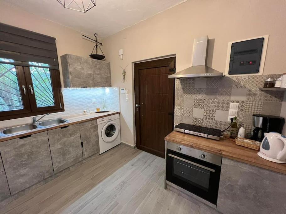 Natural House with Pool & Private Parking photo 4