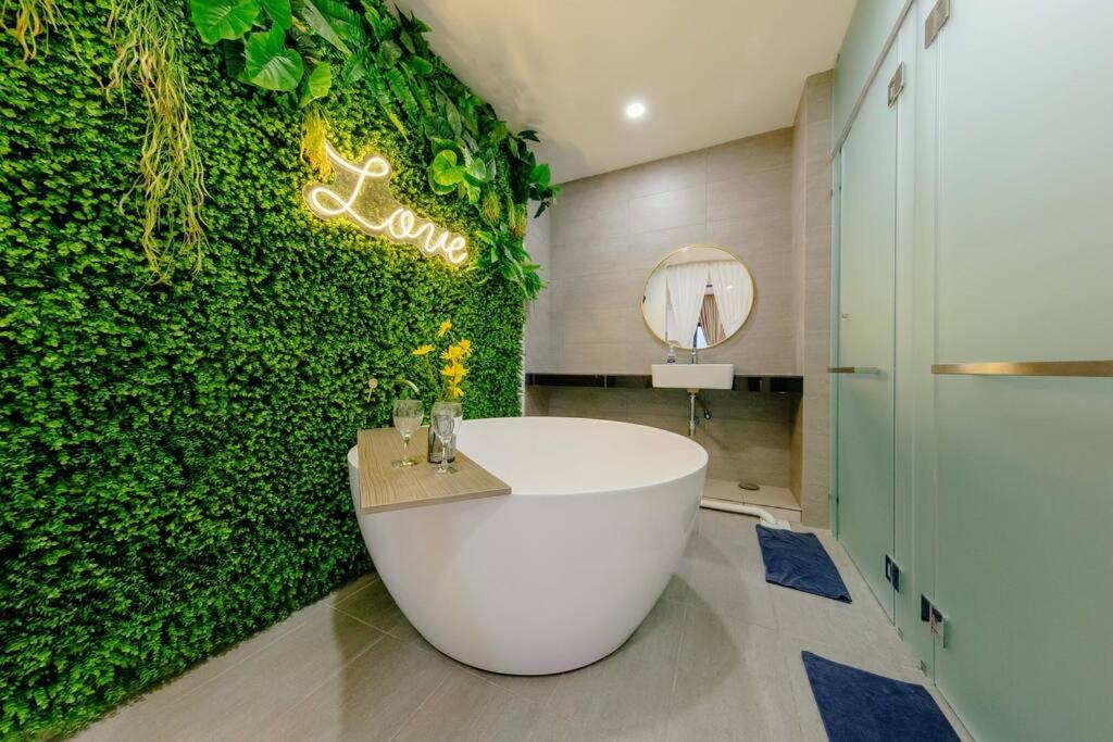 The Pano Residence Jalan Ipoh Insta-worthy Bath Tub Studio 浴缸MRT