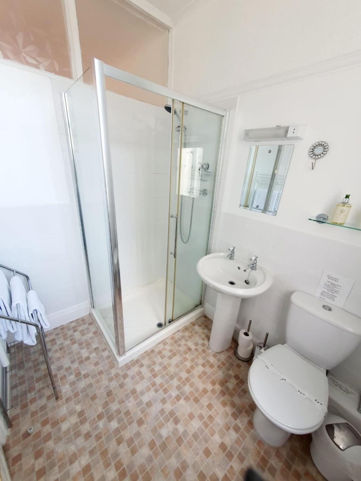 Cleave Court Guest House