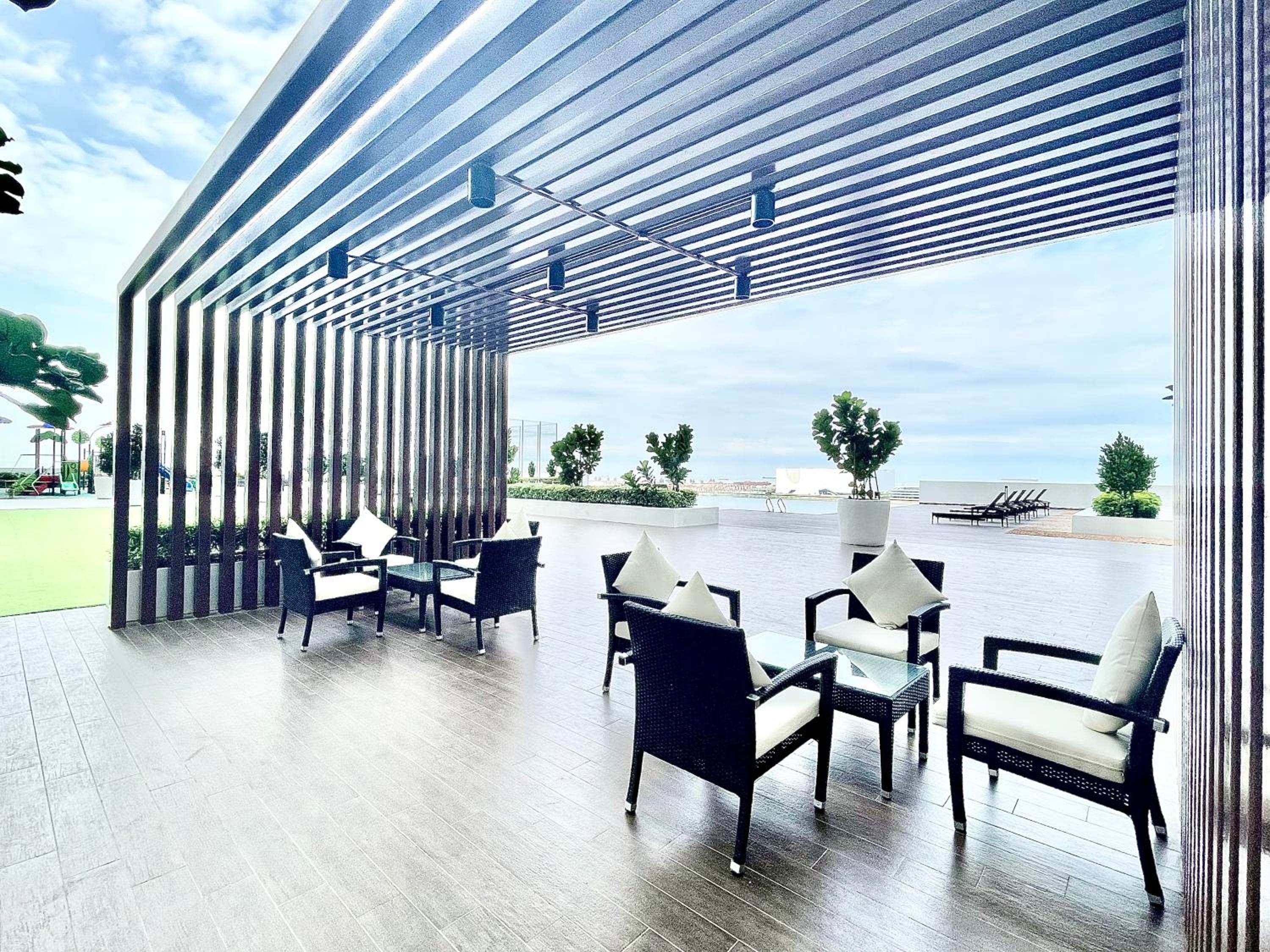 Amber Cove l Luxury Seaview 2BR l 6-8pax l GamesRoom l City Centre l Jonker St by Jay Stay photo 7