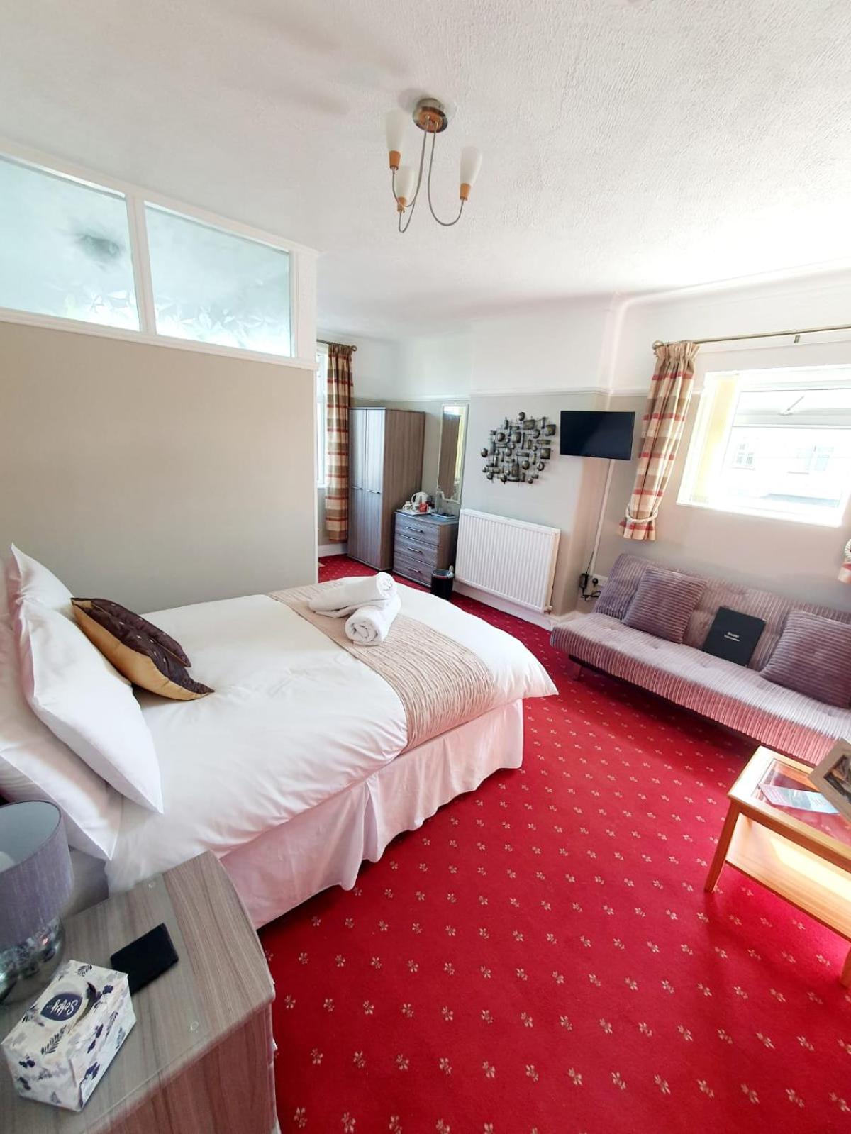 Cleave Court Guest House