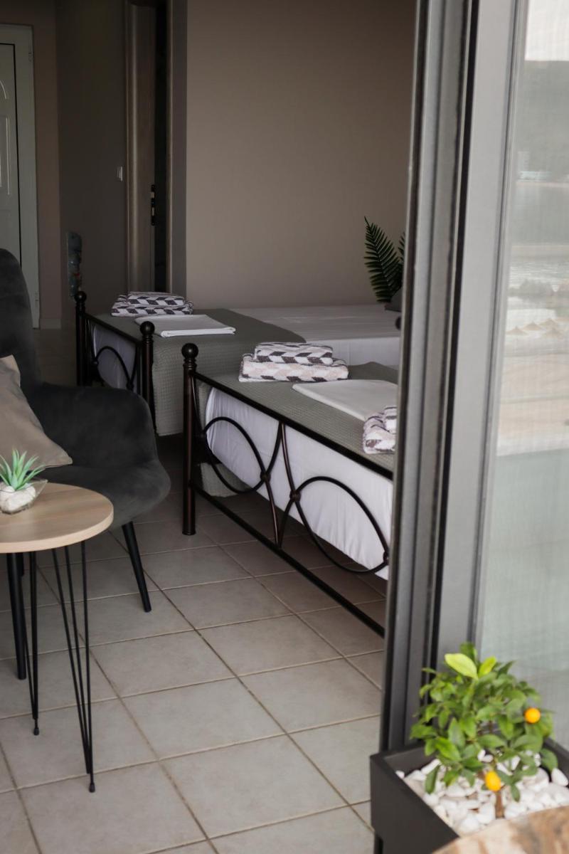 Anel Rooms