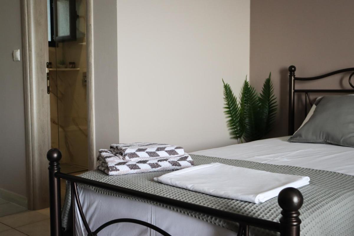 Anel Rooms