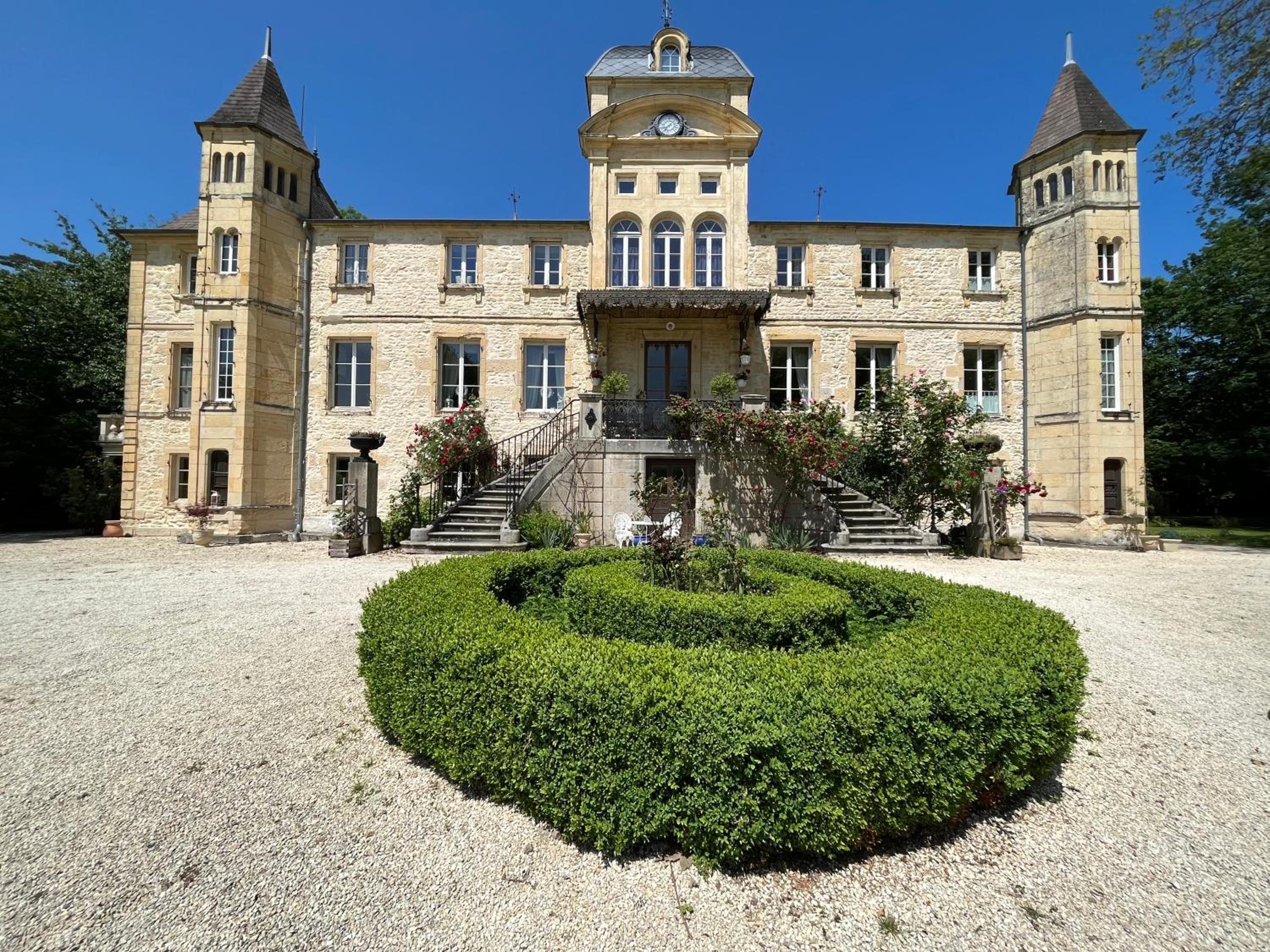 Hotel Chateau Du Four De Vaux