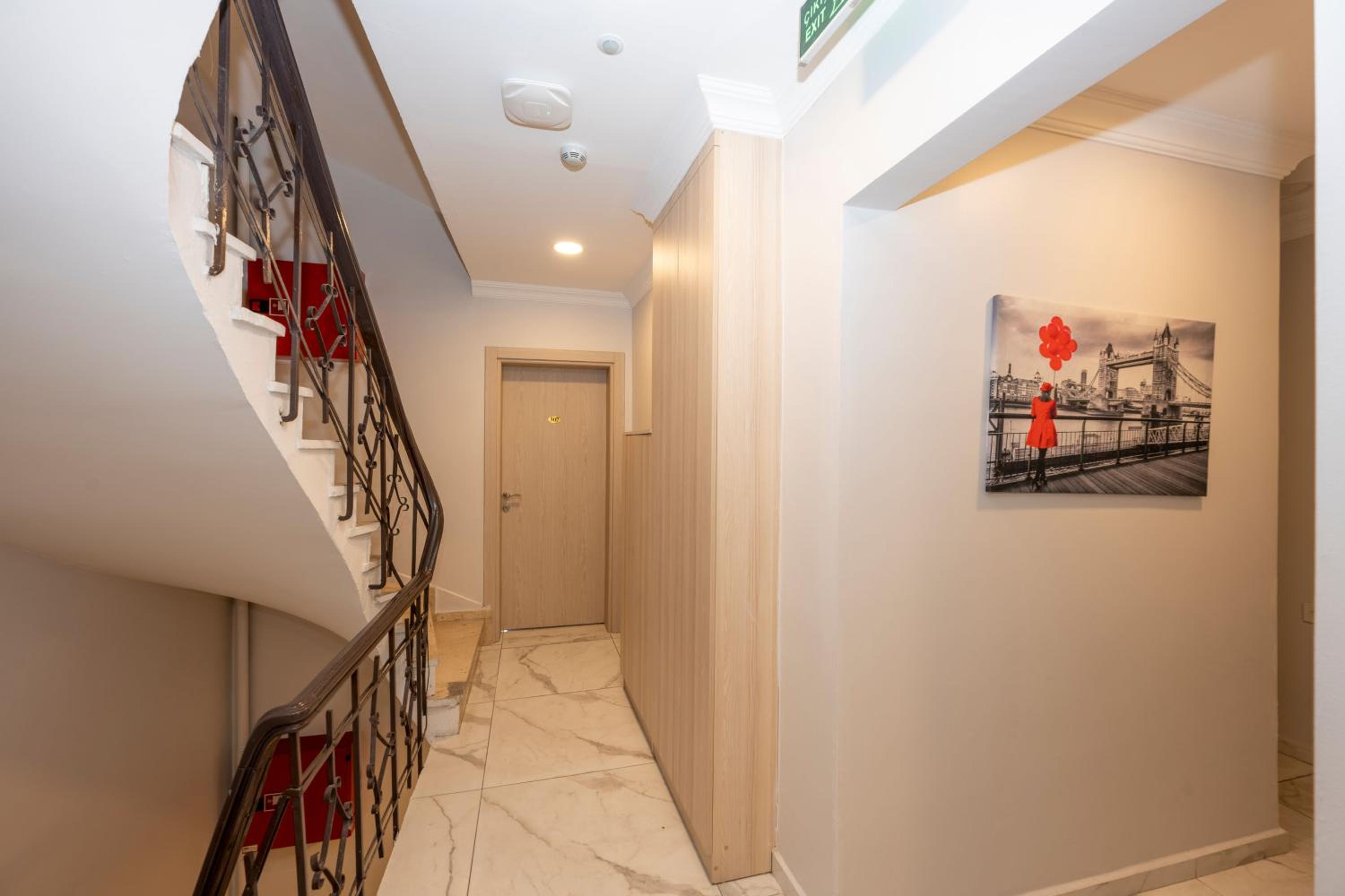 Hotel Grand İstanbul - Image 12