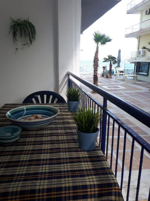 Cozy Seaside Apartment Loutraki
